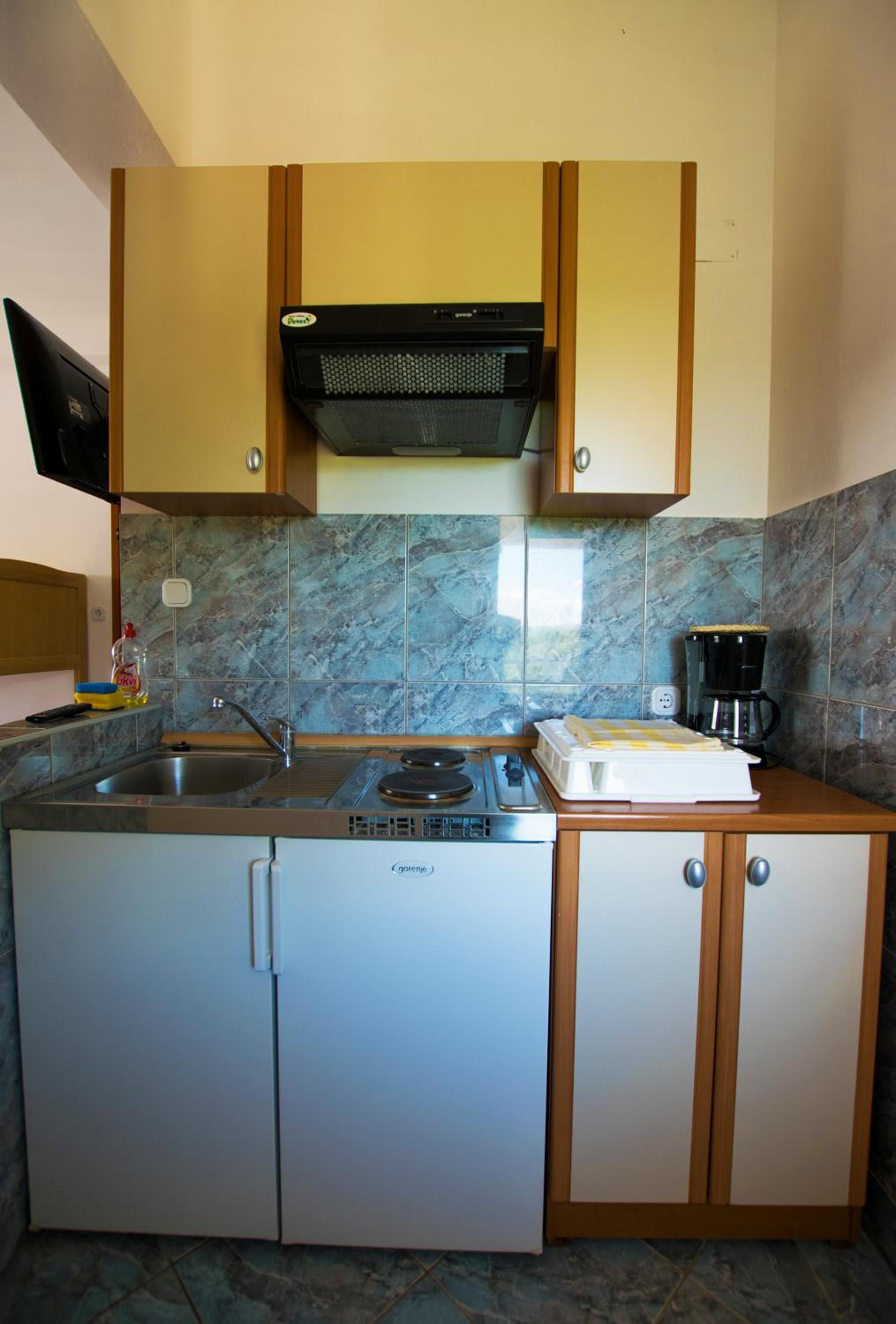 Studio Apartment - Photo 9