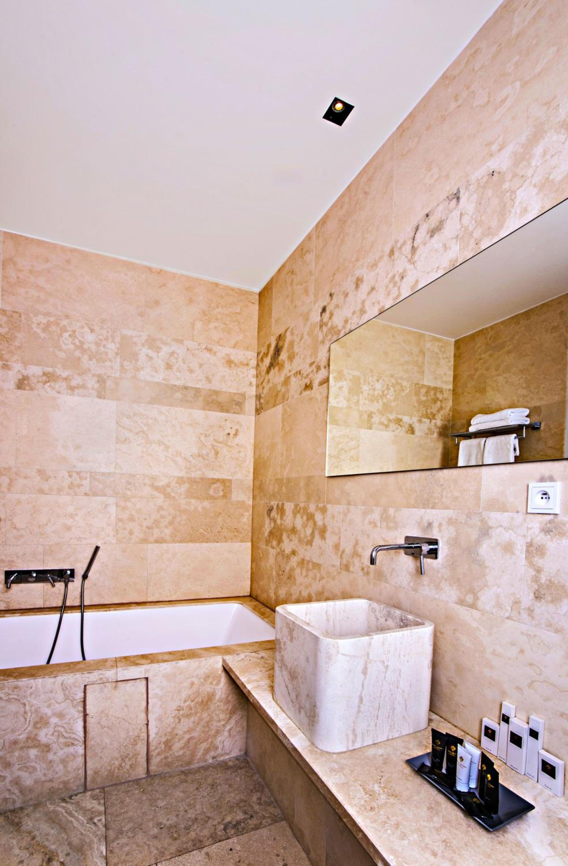 Superior Double or Twin Room with Square View