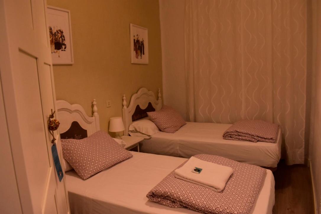Triple Room with Private Bathroom - Photo 16