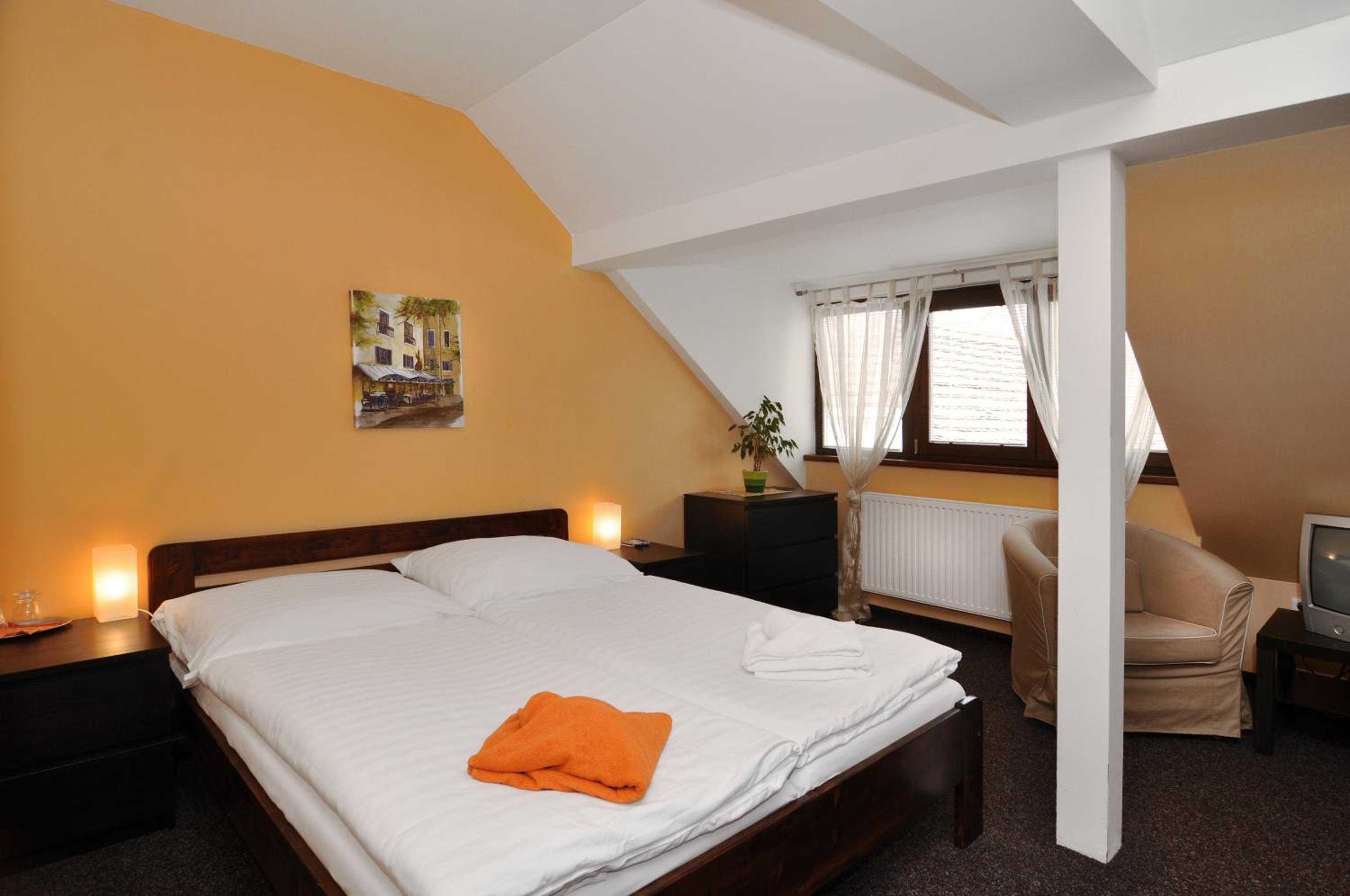 Double or Twin Room photo 2