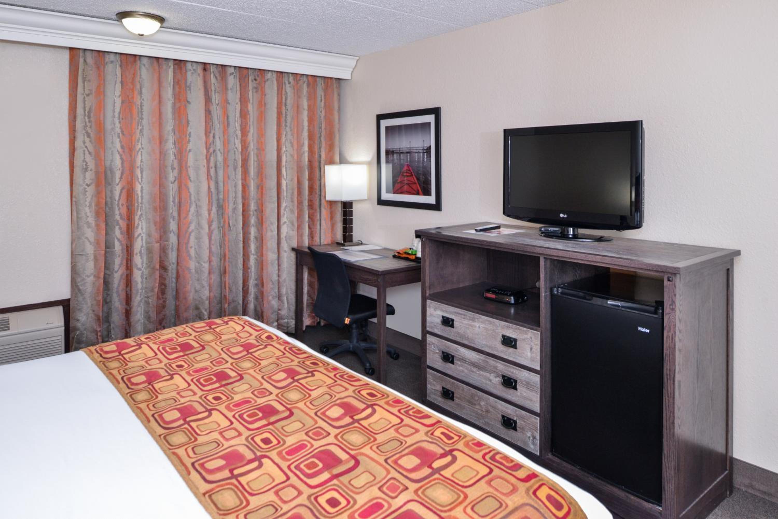 King Room - Non Smoking - Photo 2