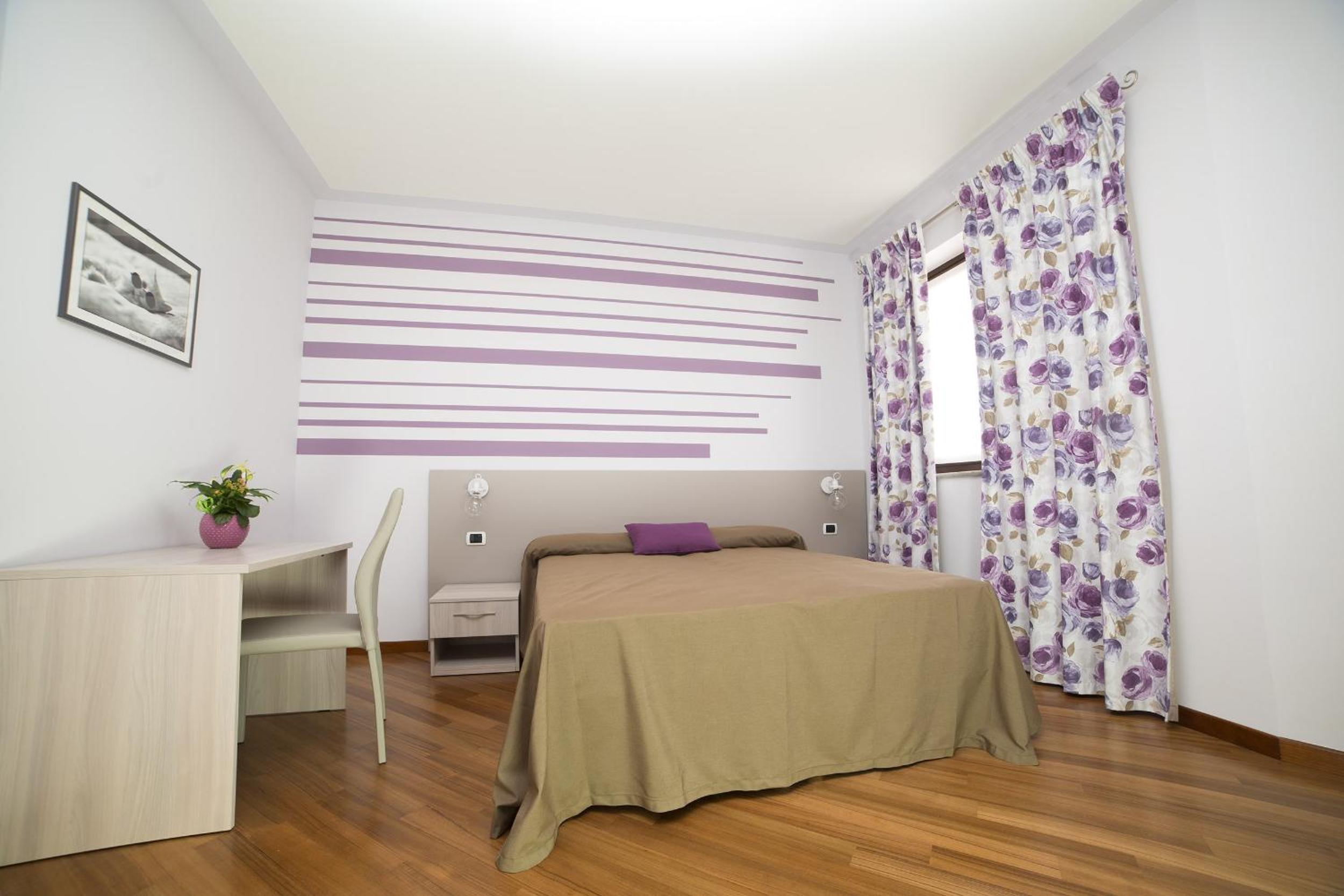 Double Or Twin Room - Disability Access photo 3