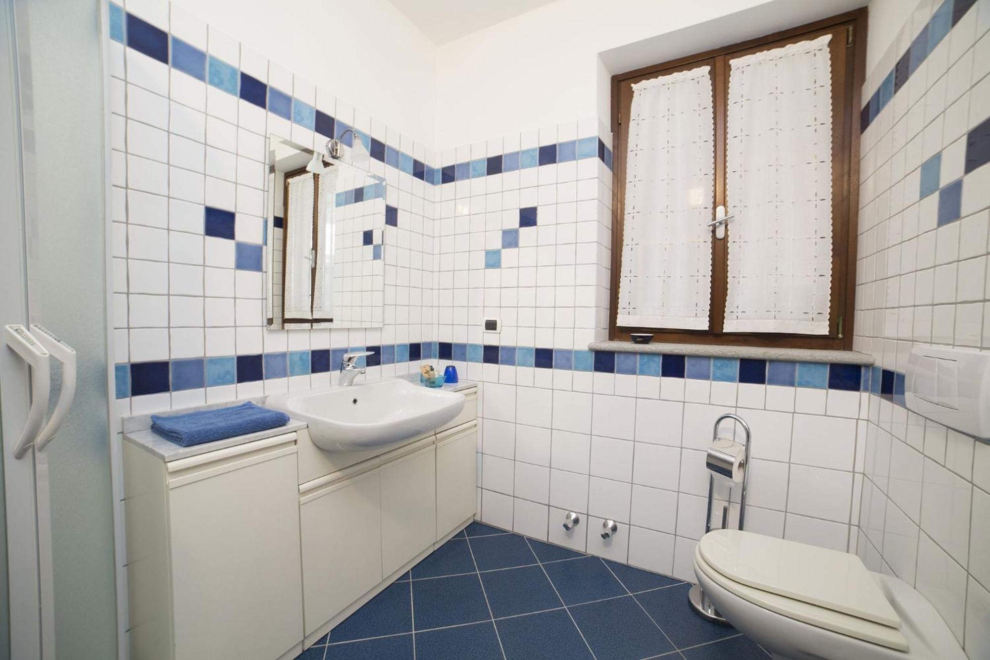 Double Or Twin Room With Private Bathroom photo 3