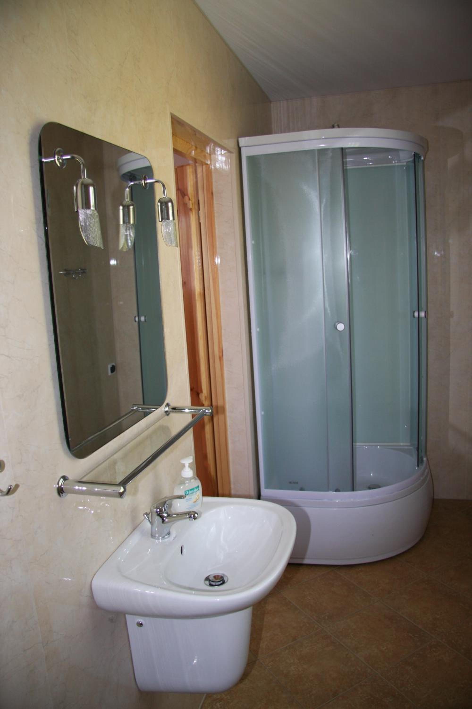 Twin Room - Photo 3