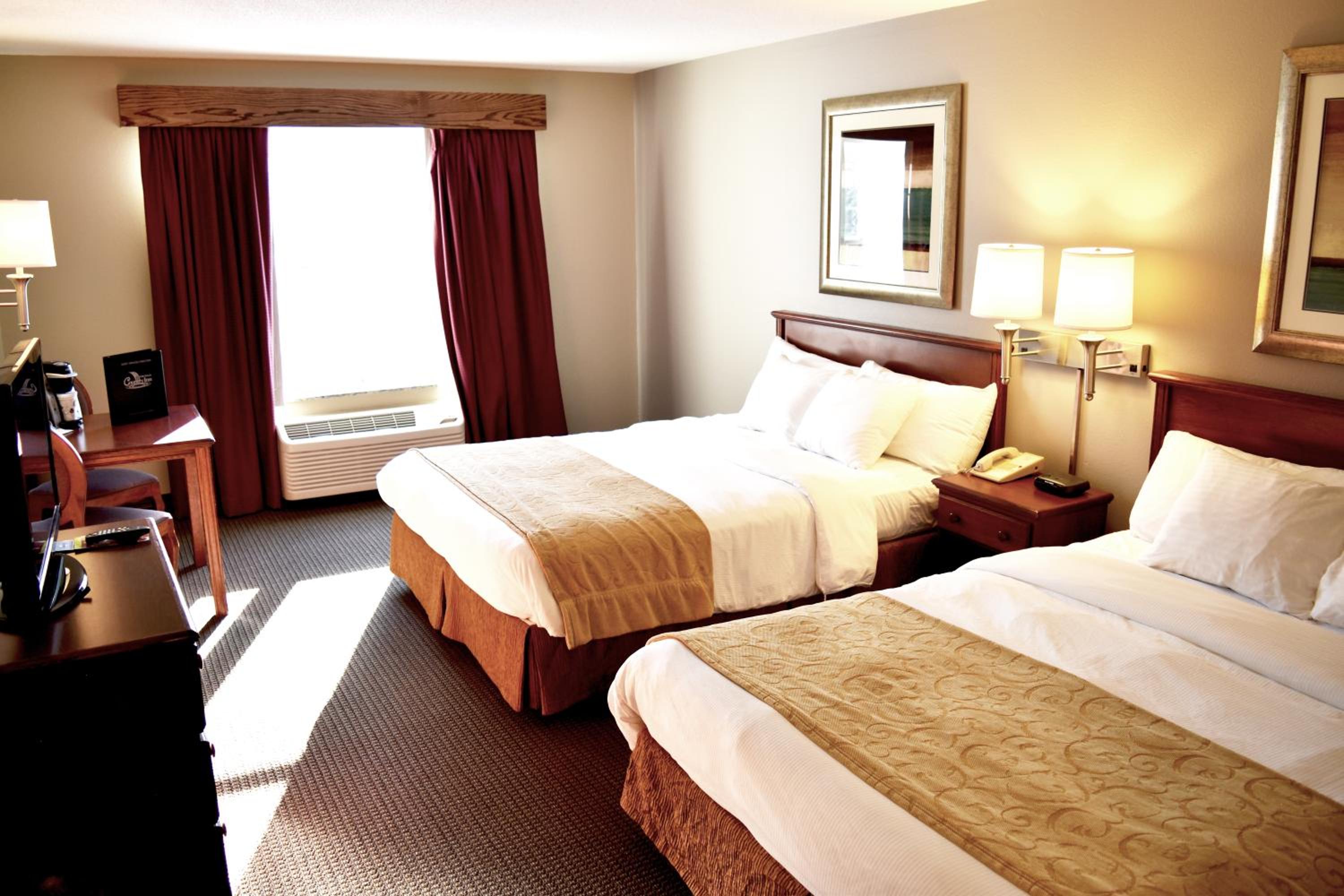 Queen Room with Two Queen Beds - Photo 1