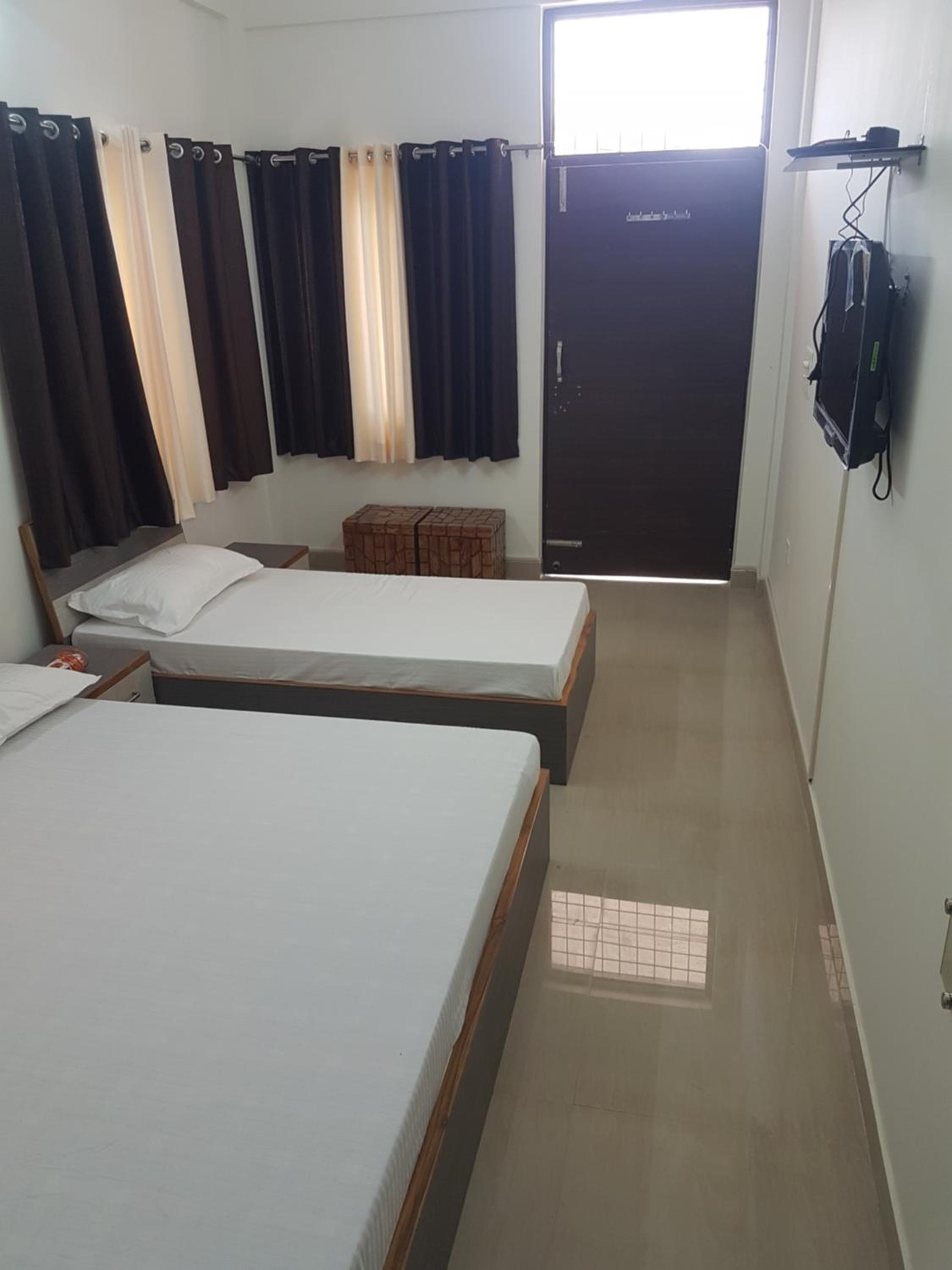 Budget Triple Room - Photo 3