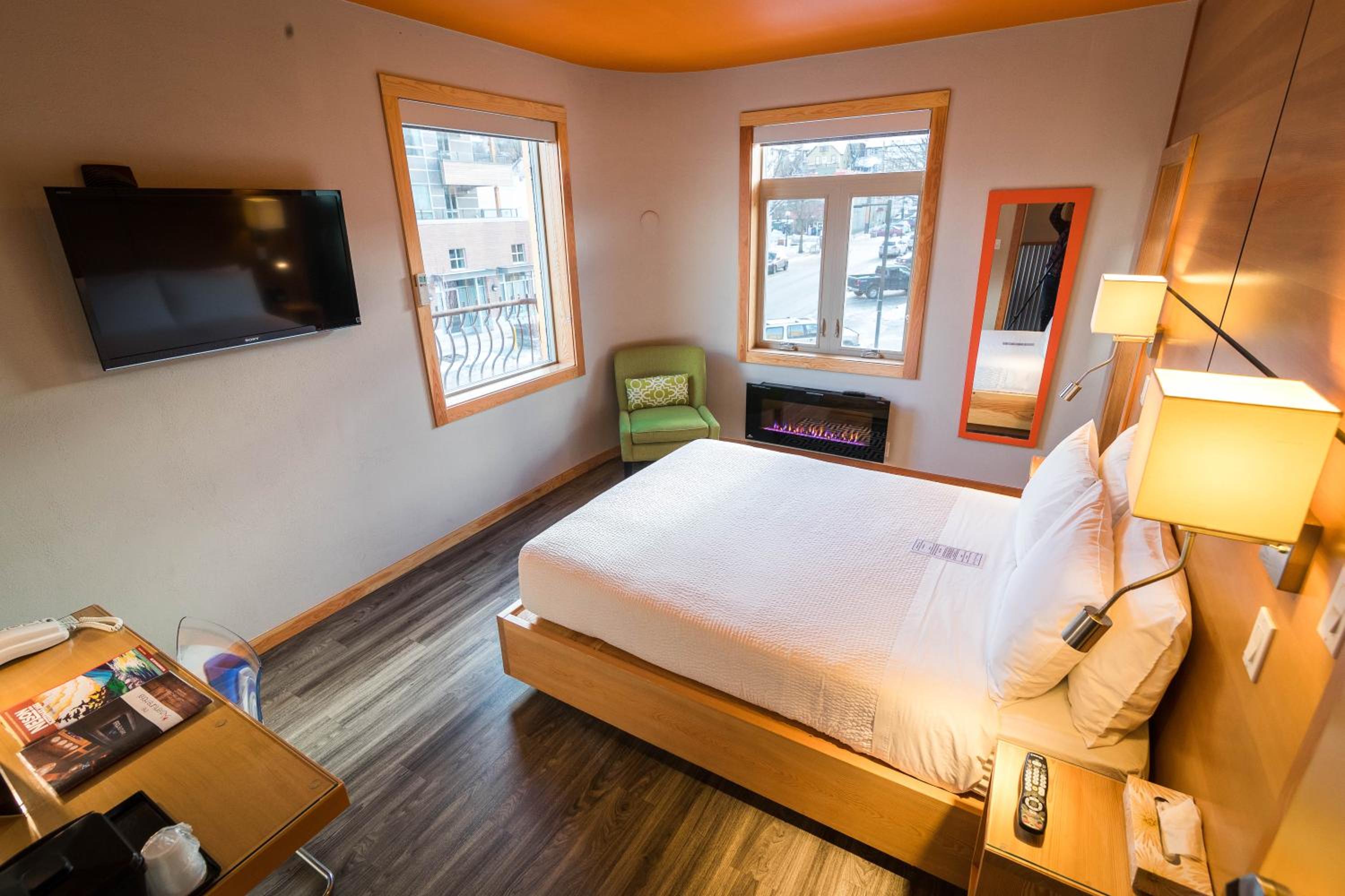 Deluxe Queen Room photo 2
