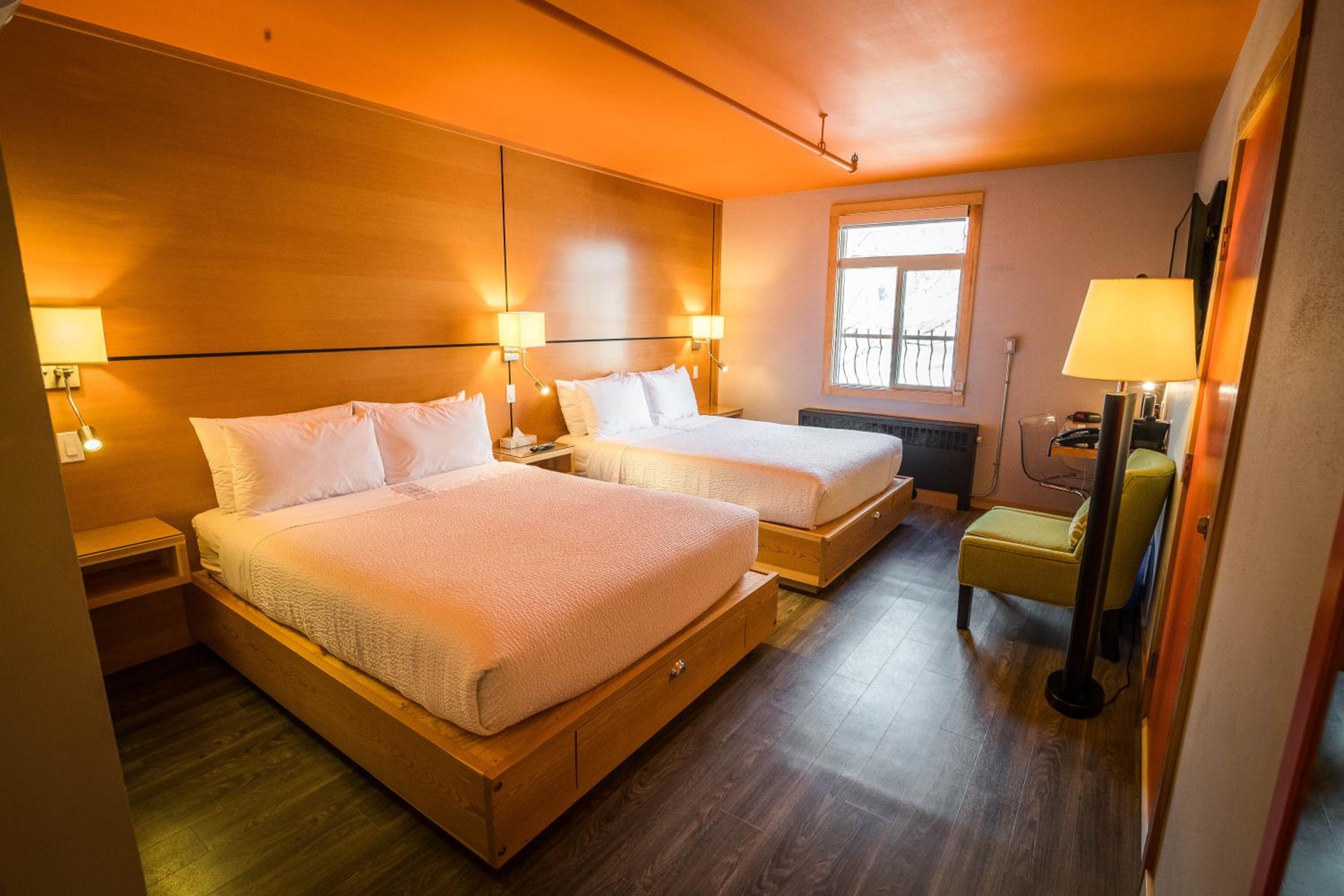 Deluxe Queen Room with Two Queen Beds photo 1