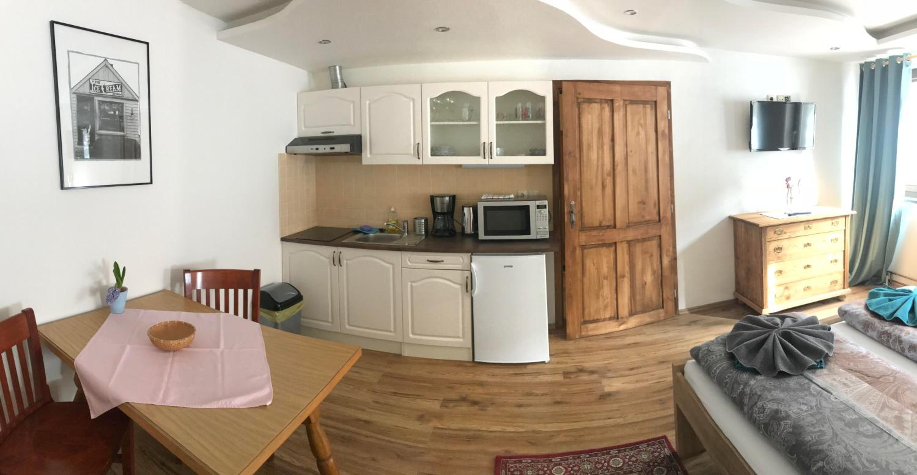  Studio with Extra Bed - Photo 6