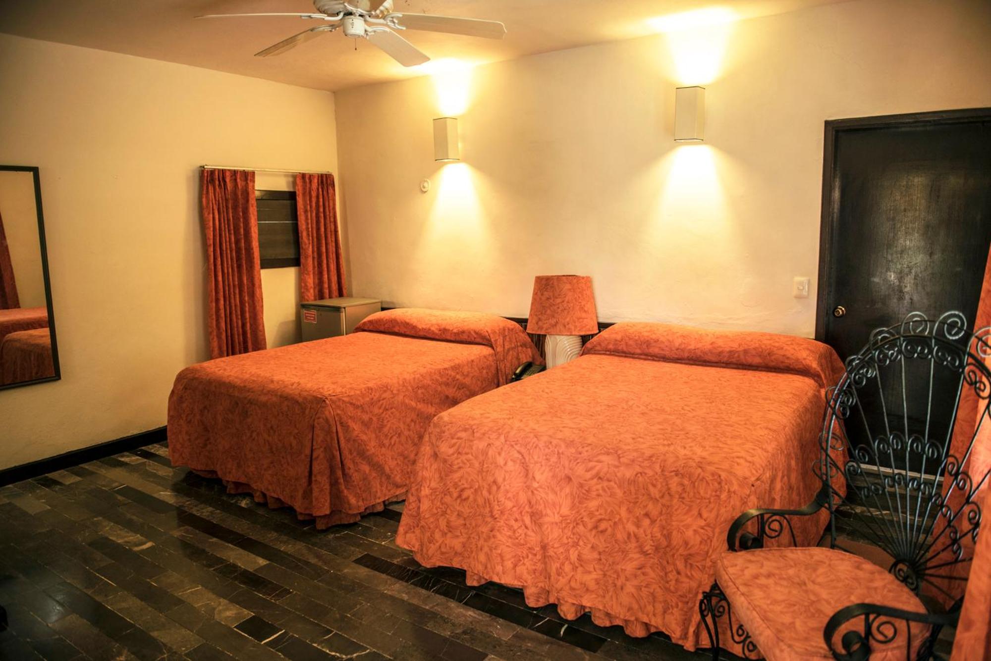 Standard  Room (no kitchen) - Photo 2