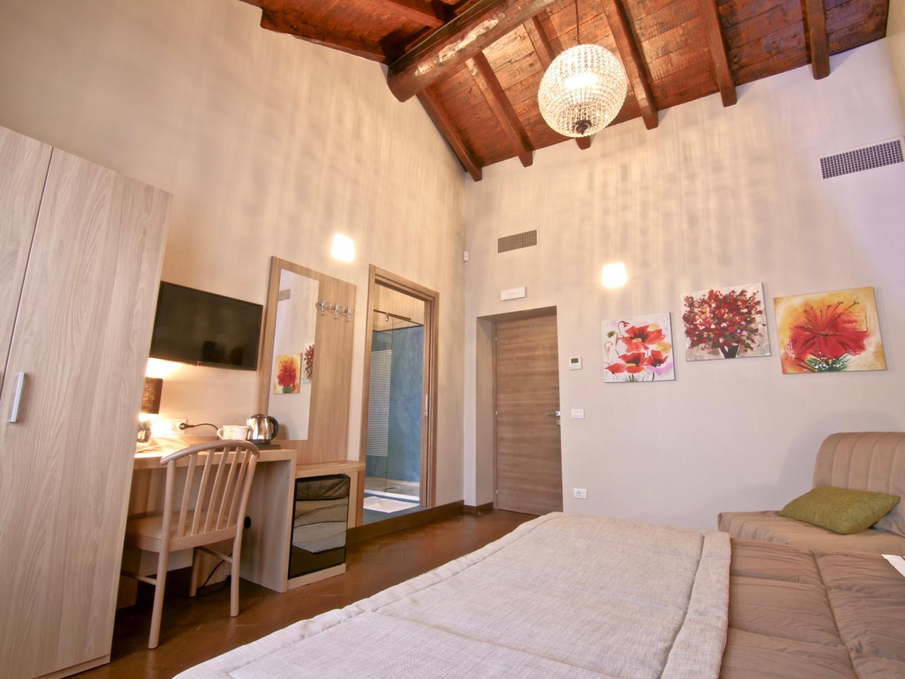 Comfort Triple Room photo 3