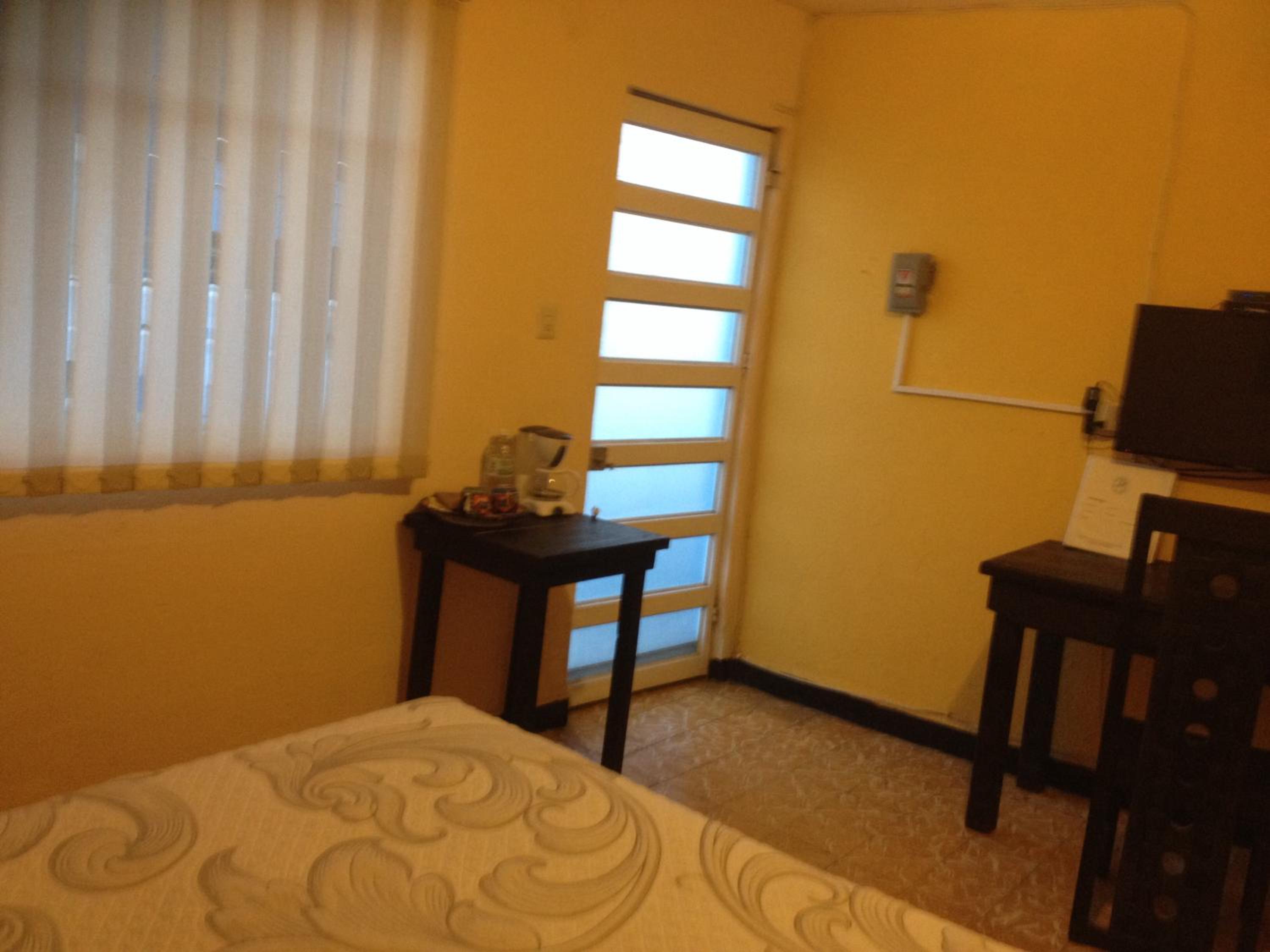 Standard Double Room - Photo 6
