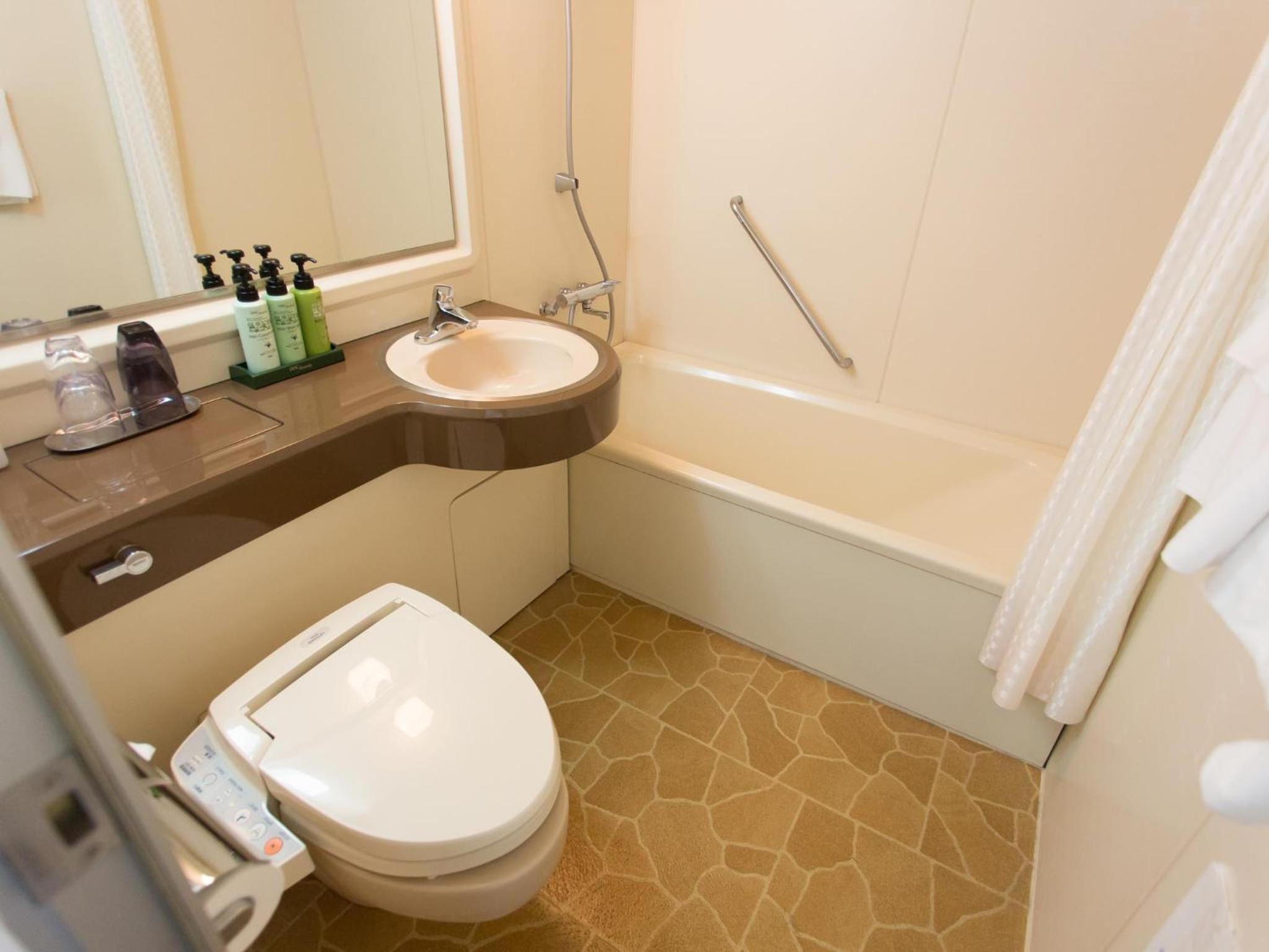 Double Room with Small Double Bed - Non-Smoking photo 2
