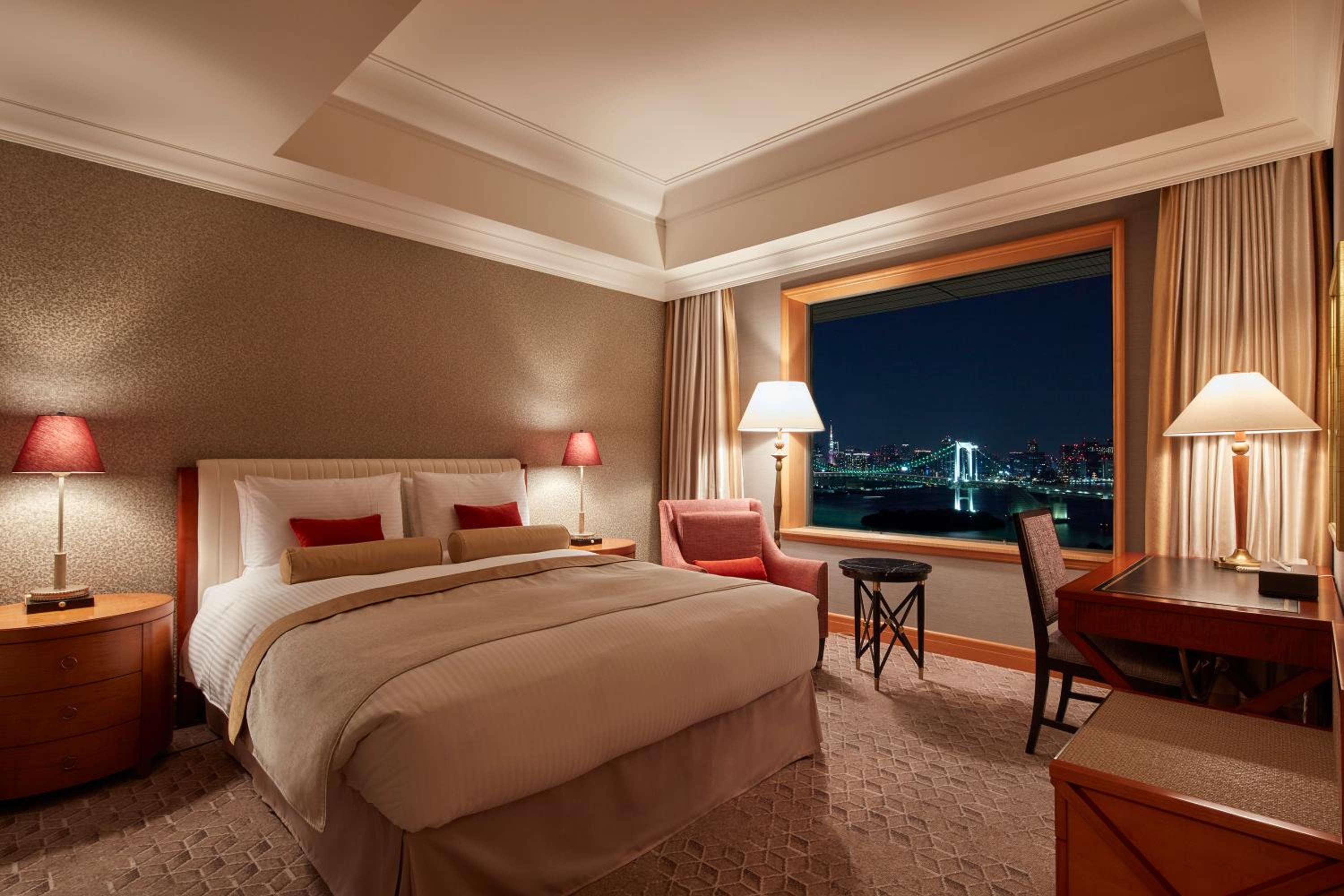 Executive 27th and 28th Floor Superior Double Room - Rainbow Bridge Side - Non-Smoking photo 1
