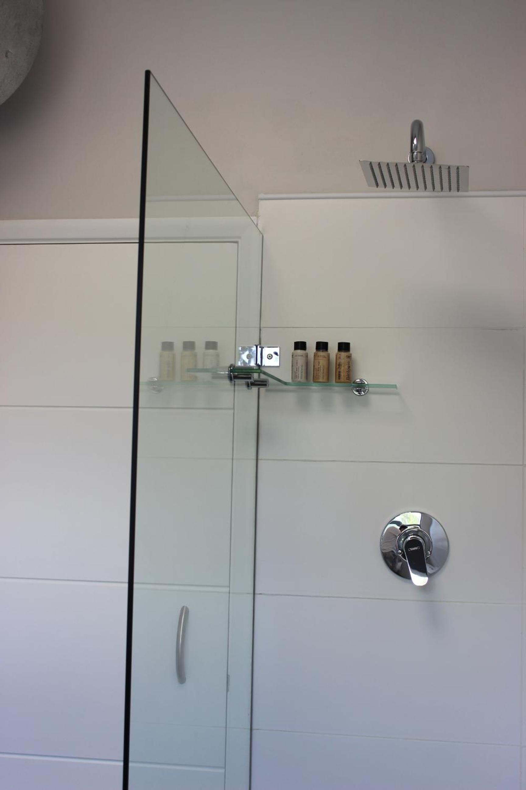 Studio Apartment - Photo 7