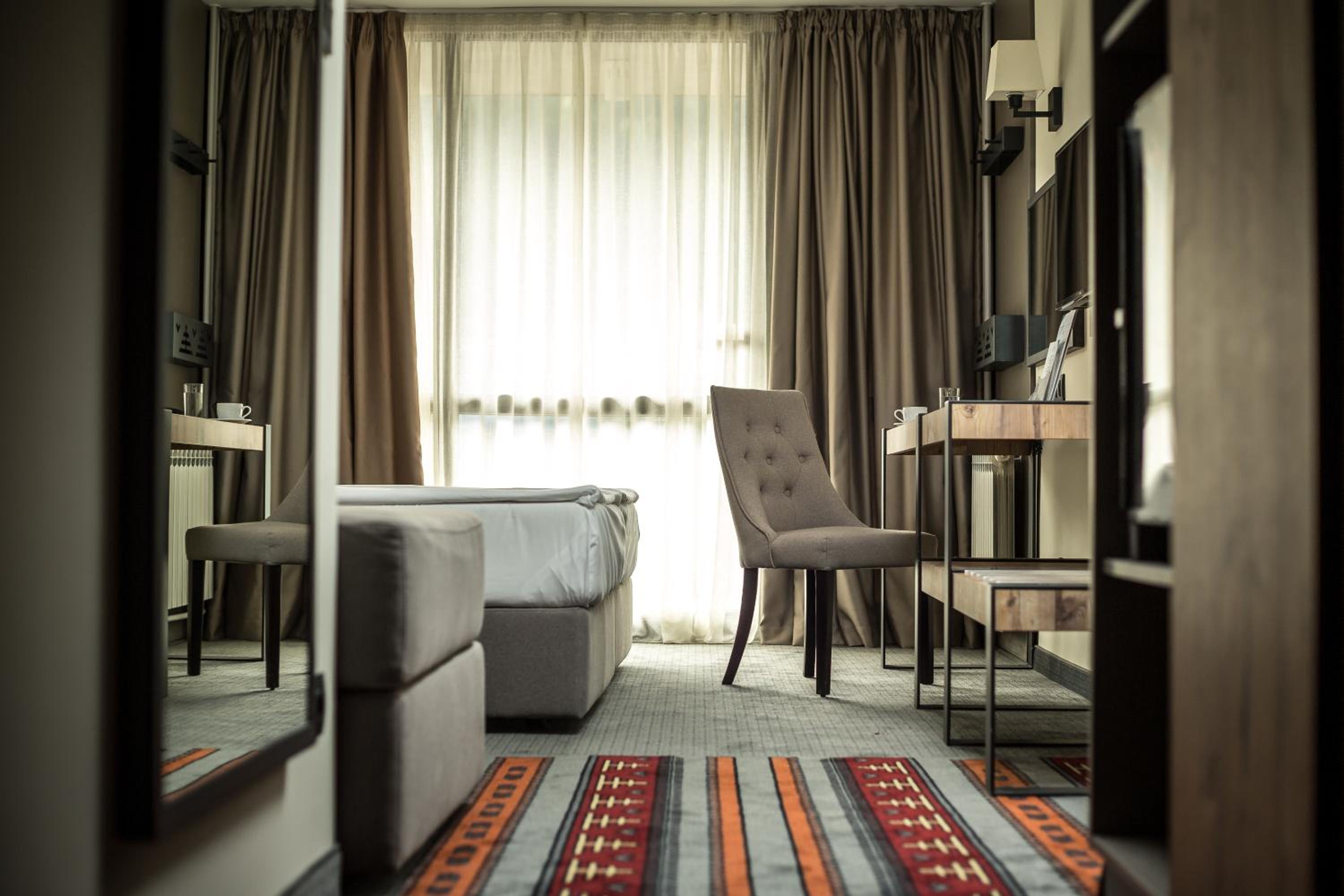 Twin Room with View - Photo 1
