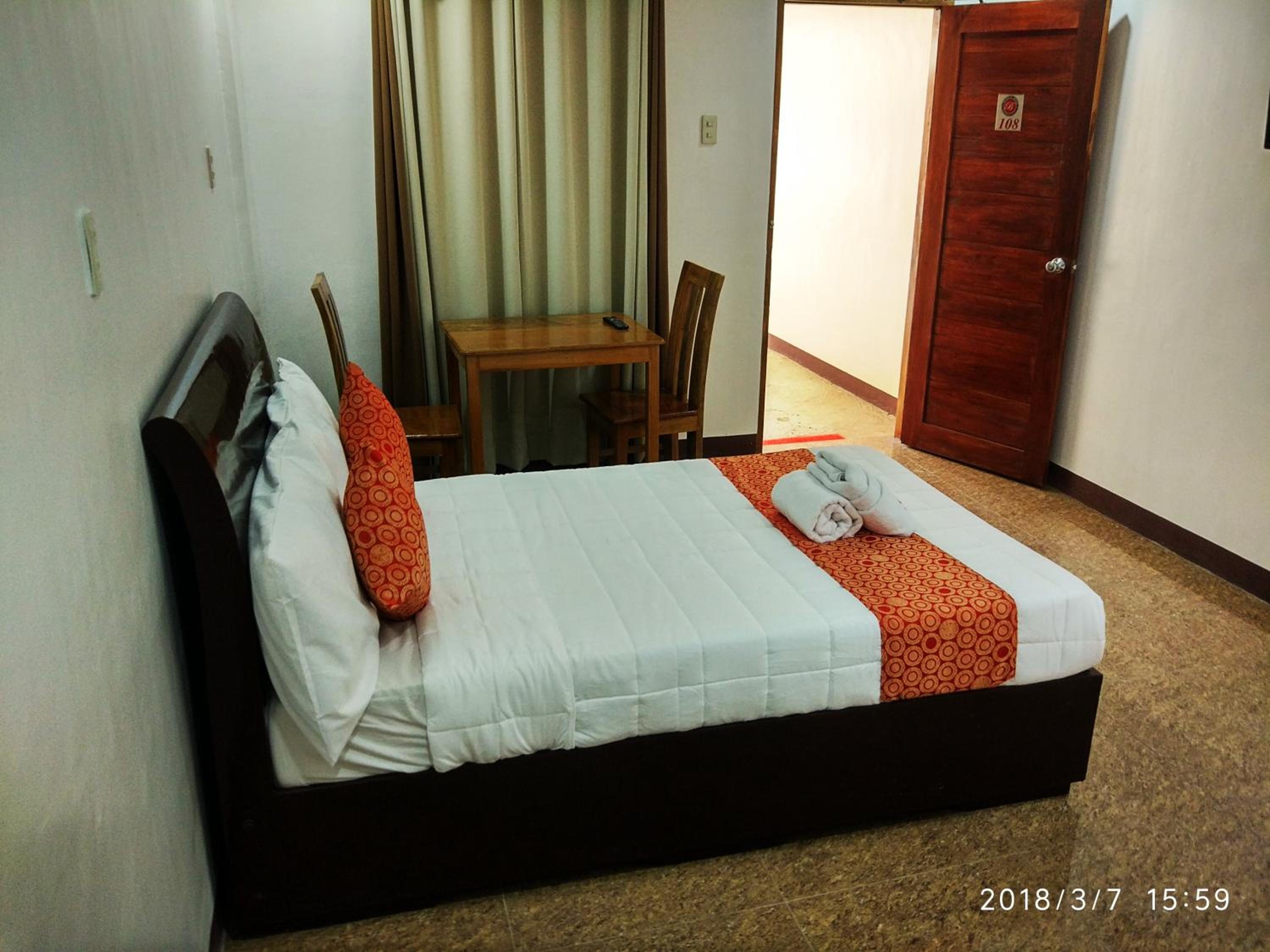 Large Double Room photo 3