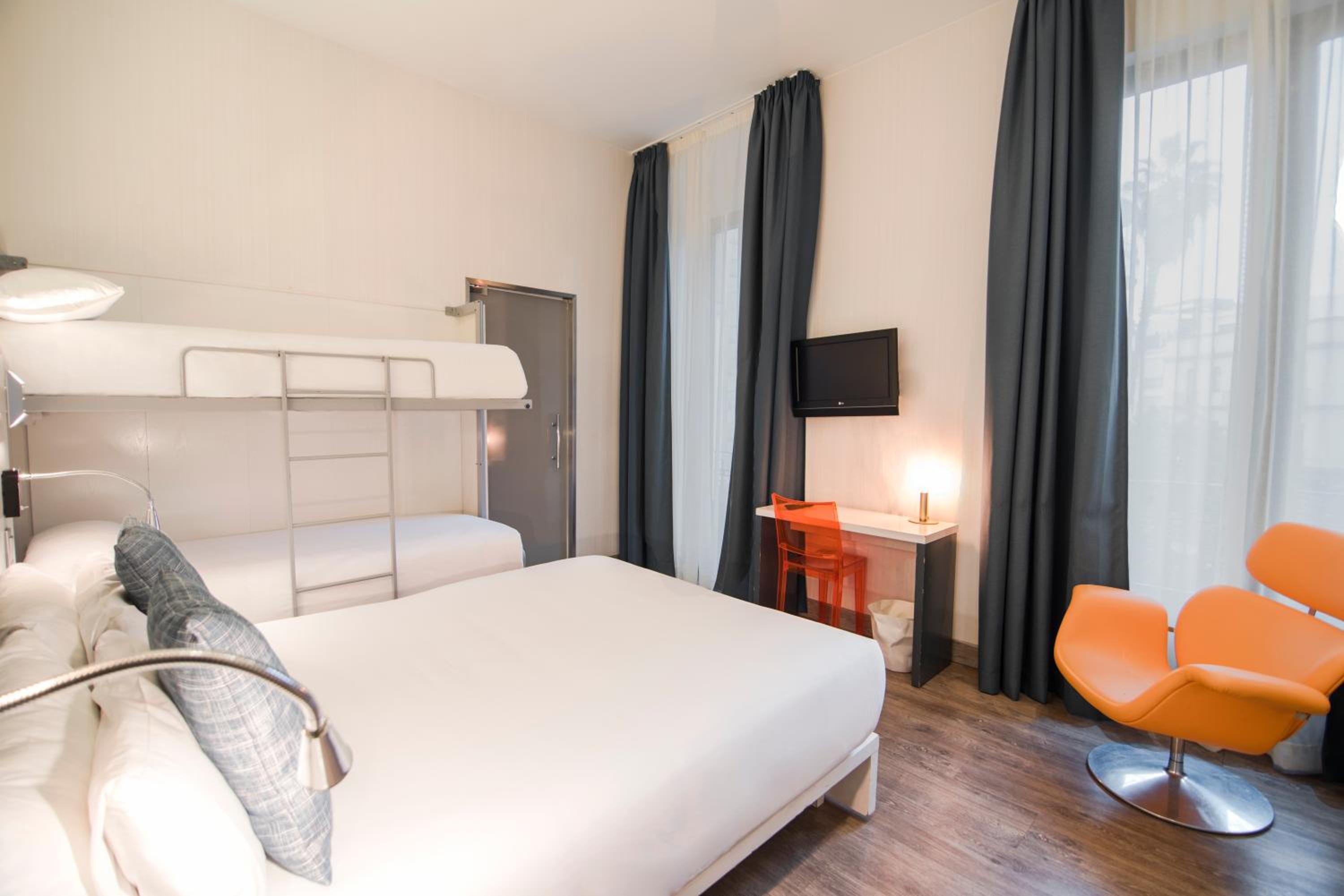 Quadruple Room - Photo 6