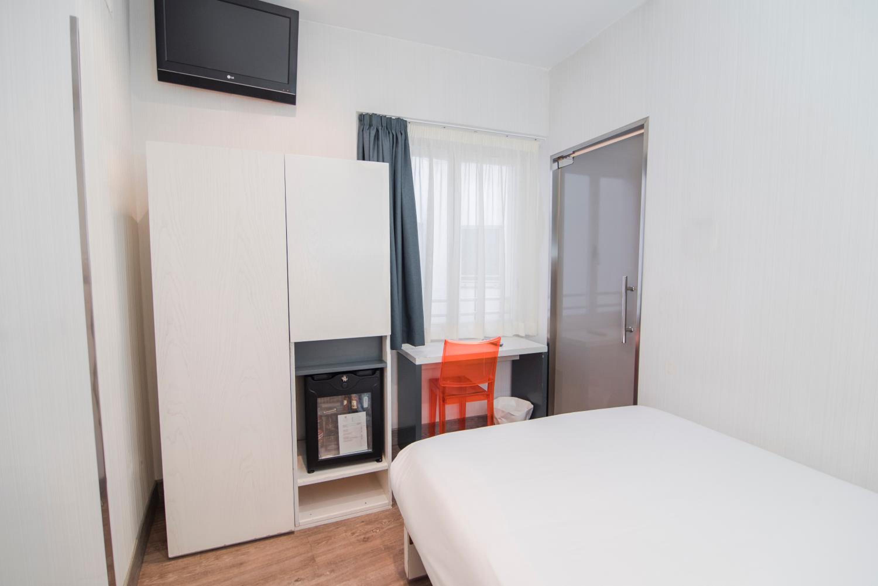 Small Double Room - Photo 5
