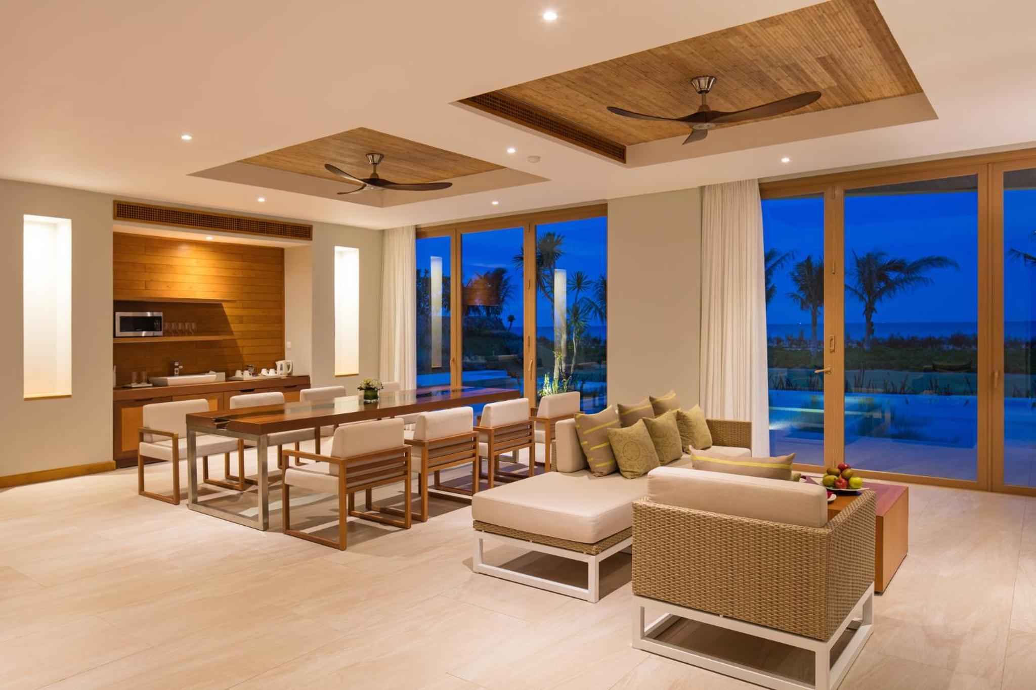 Three-Bedroom Villa - Beach Front photo 3
