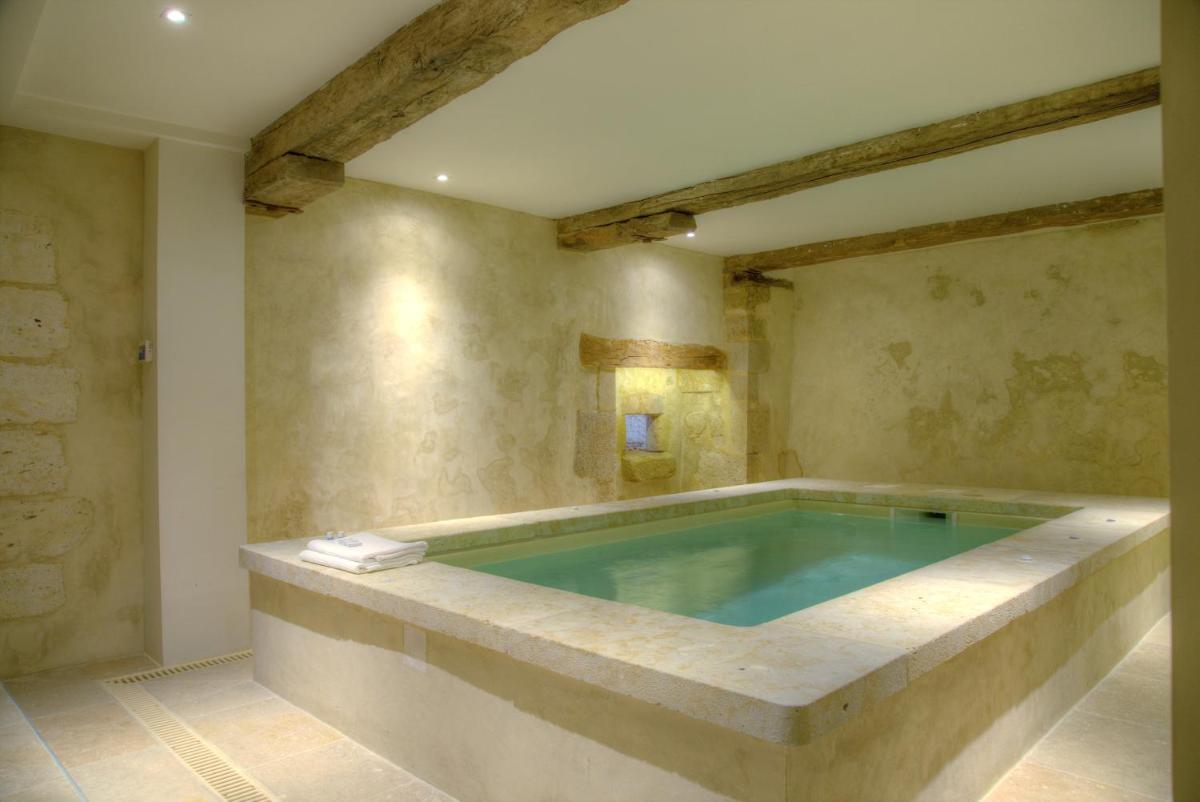 King Suite photo 2
