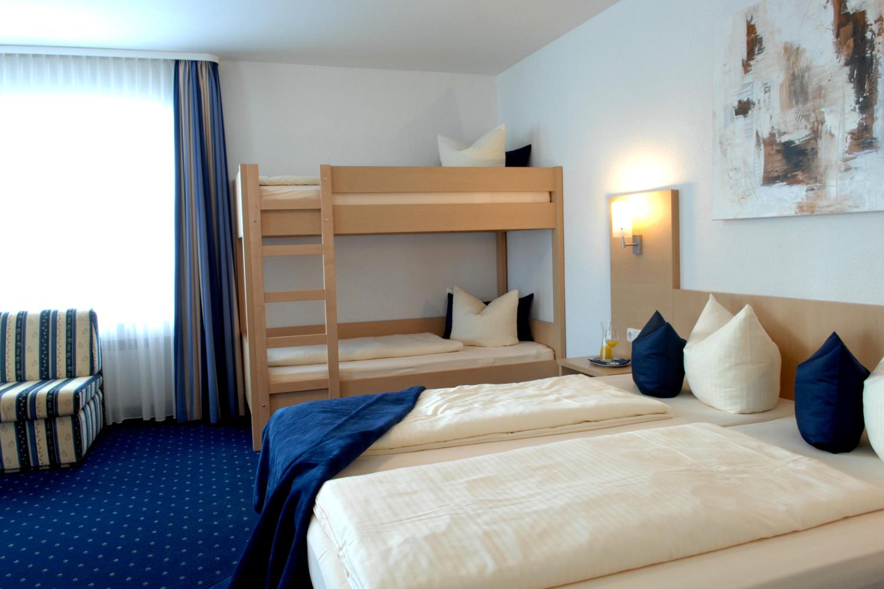 Five-Bed Room  photo 1