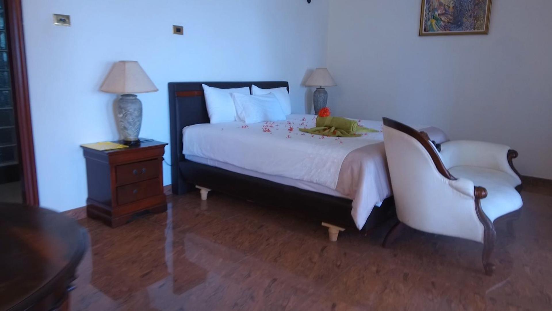 Penthouse Suite