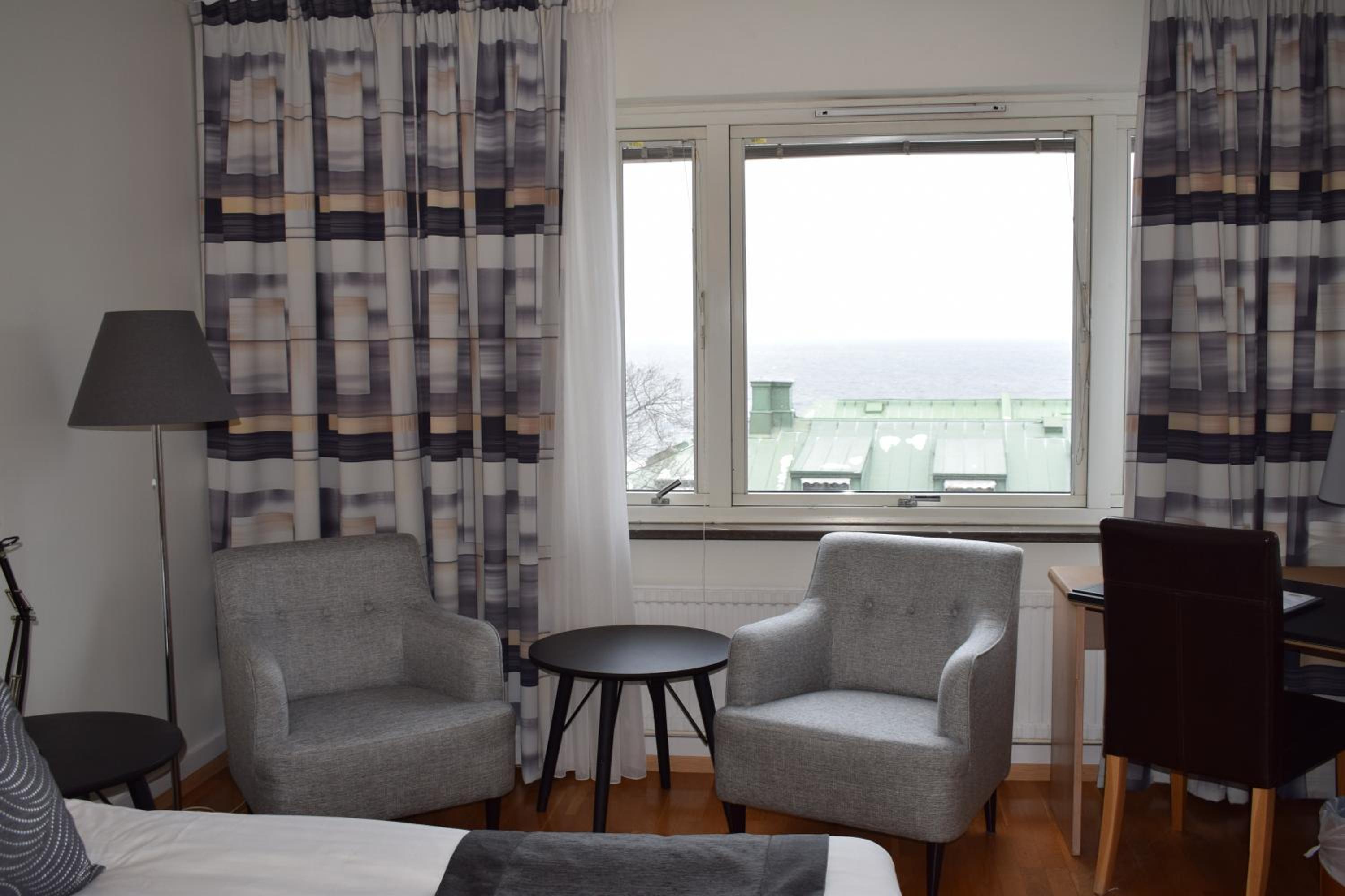 Suite - Photo 4