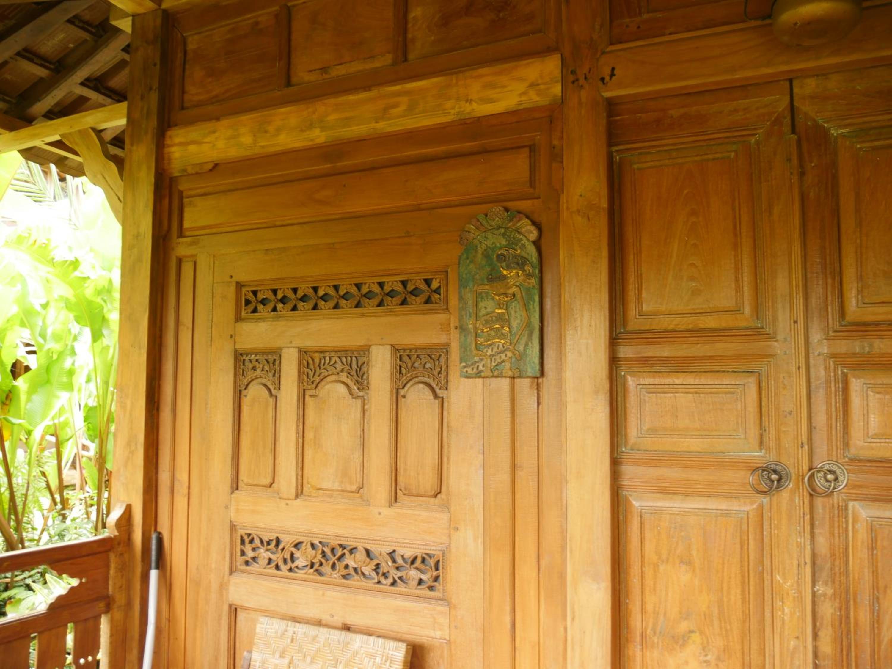 Bungalow with Garden View - Photo 2