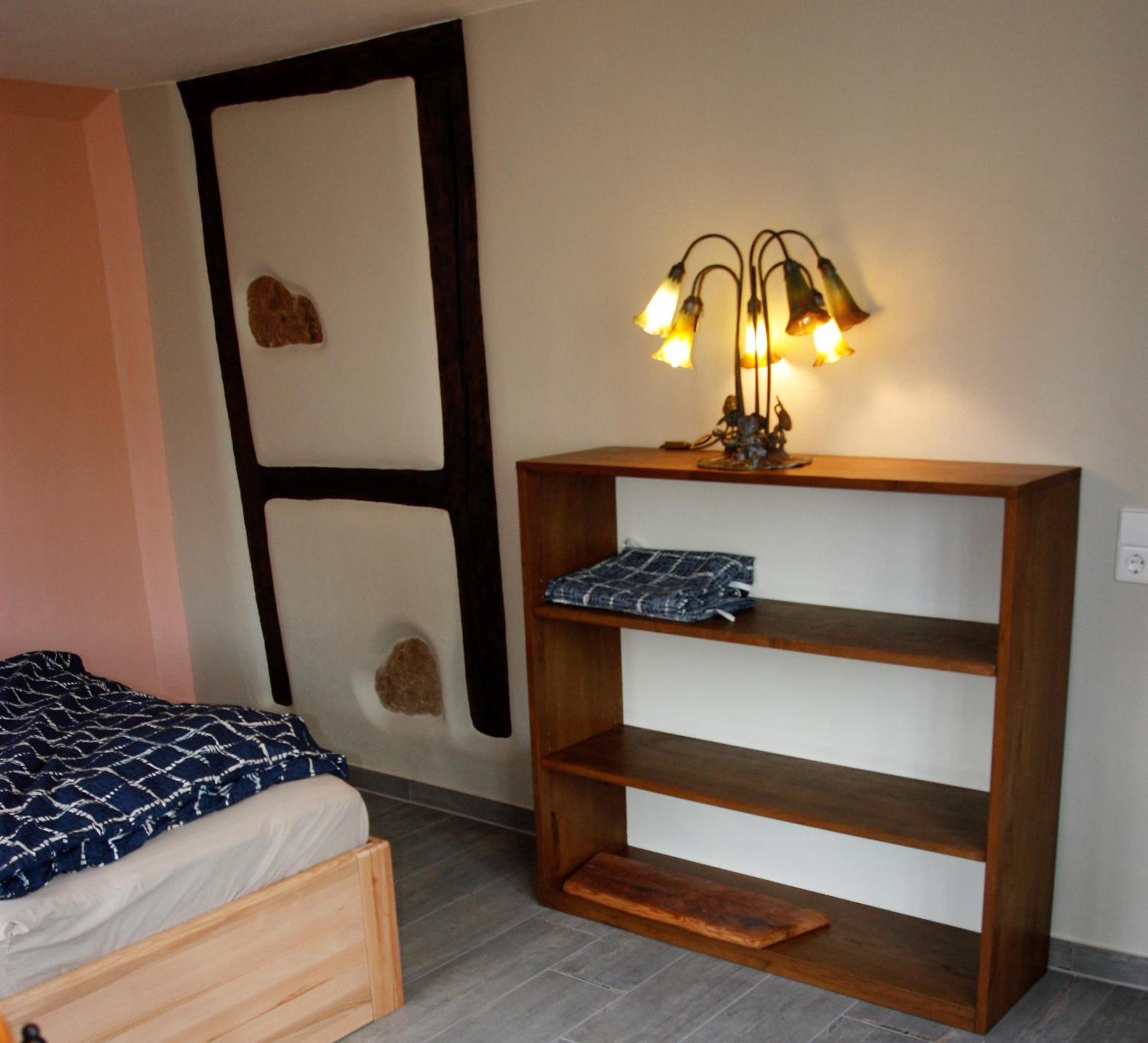 Double Room with Private Bathroom - Photo 10