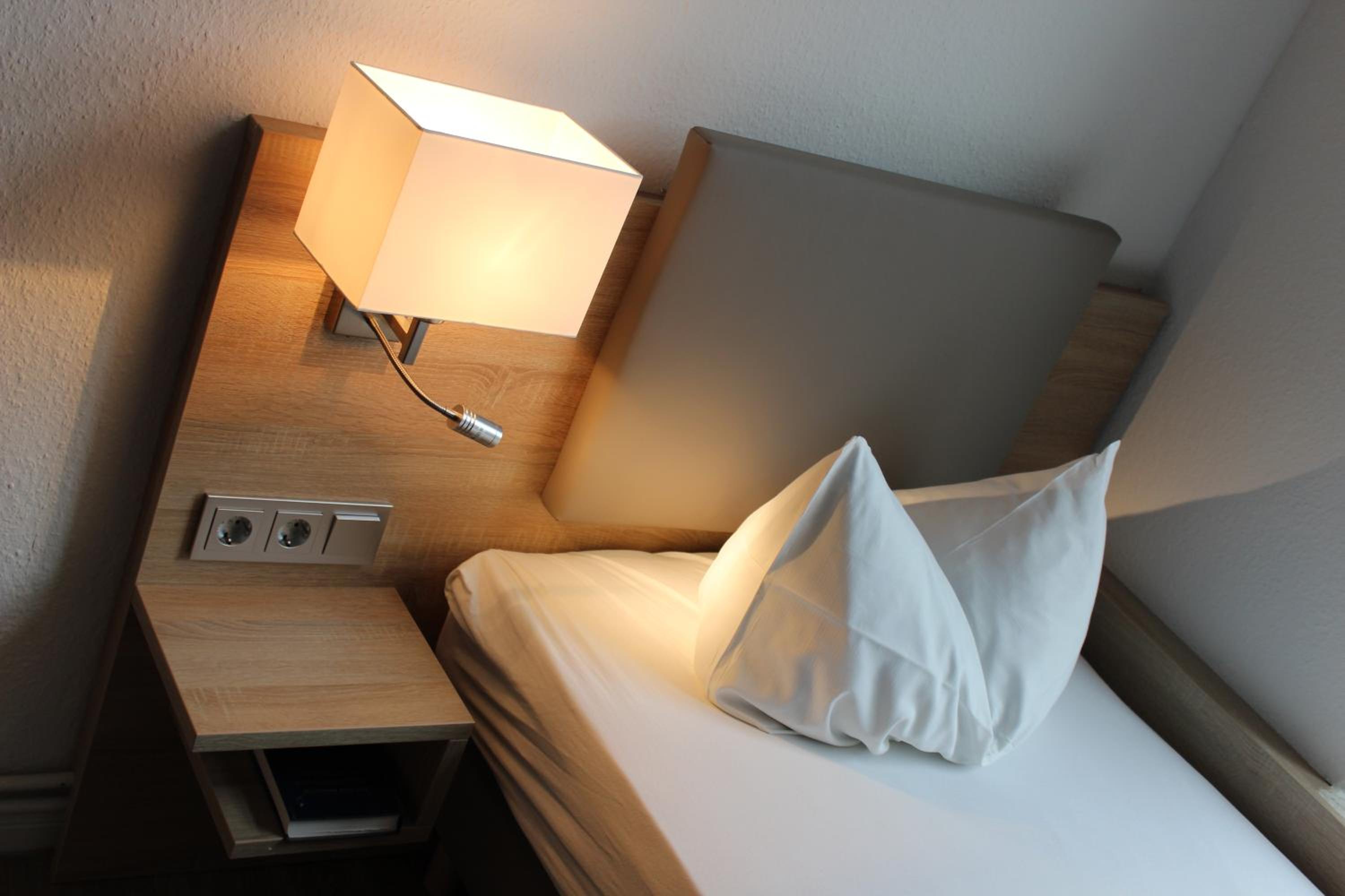 Single Room - Photo 10