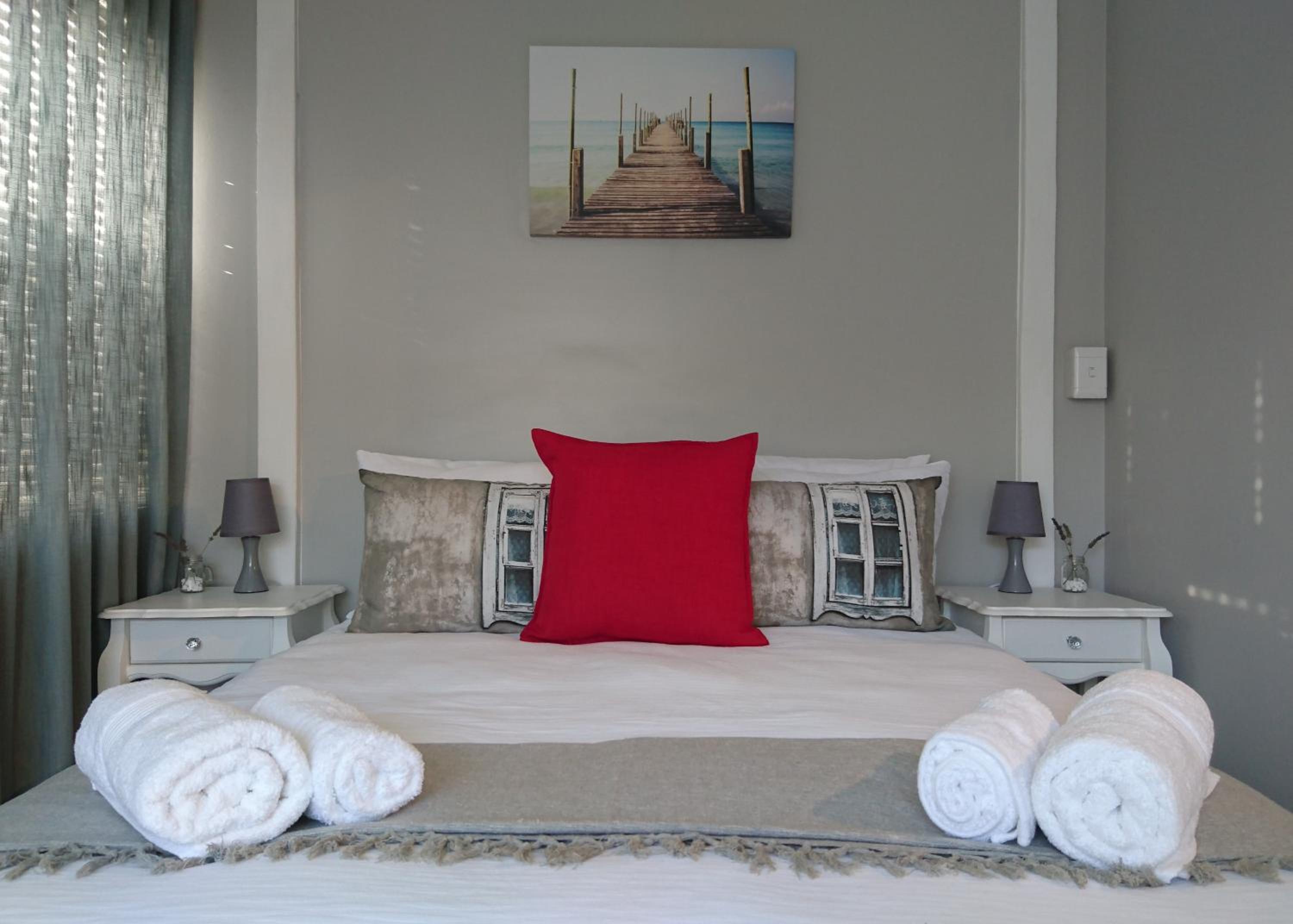 One-Bedroom House - Photo 8