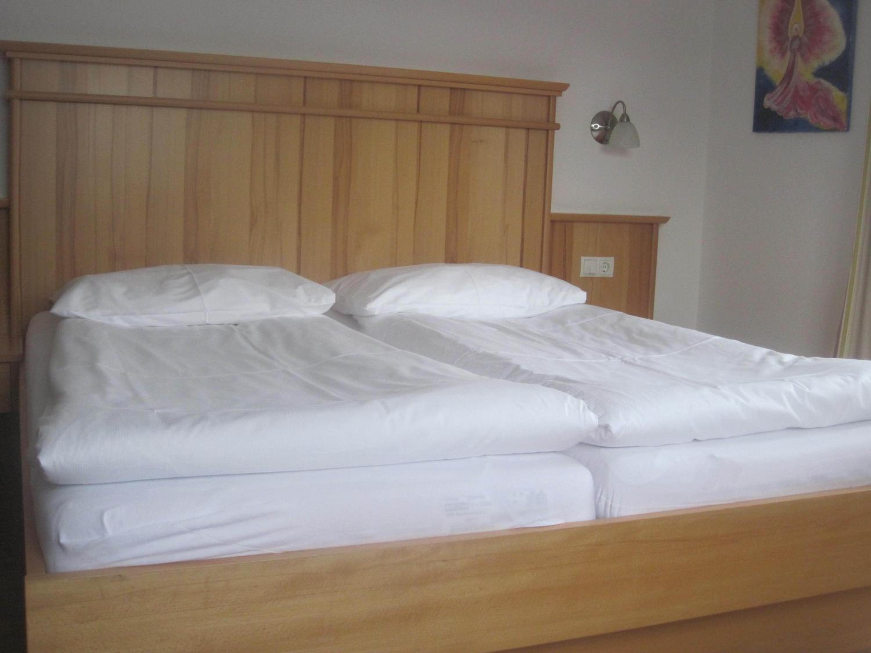 One-Bedroom Apartment with Balcony - Photo 2