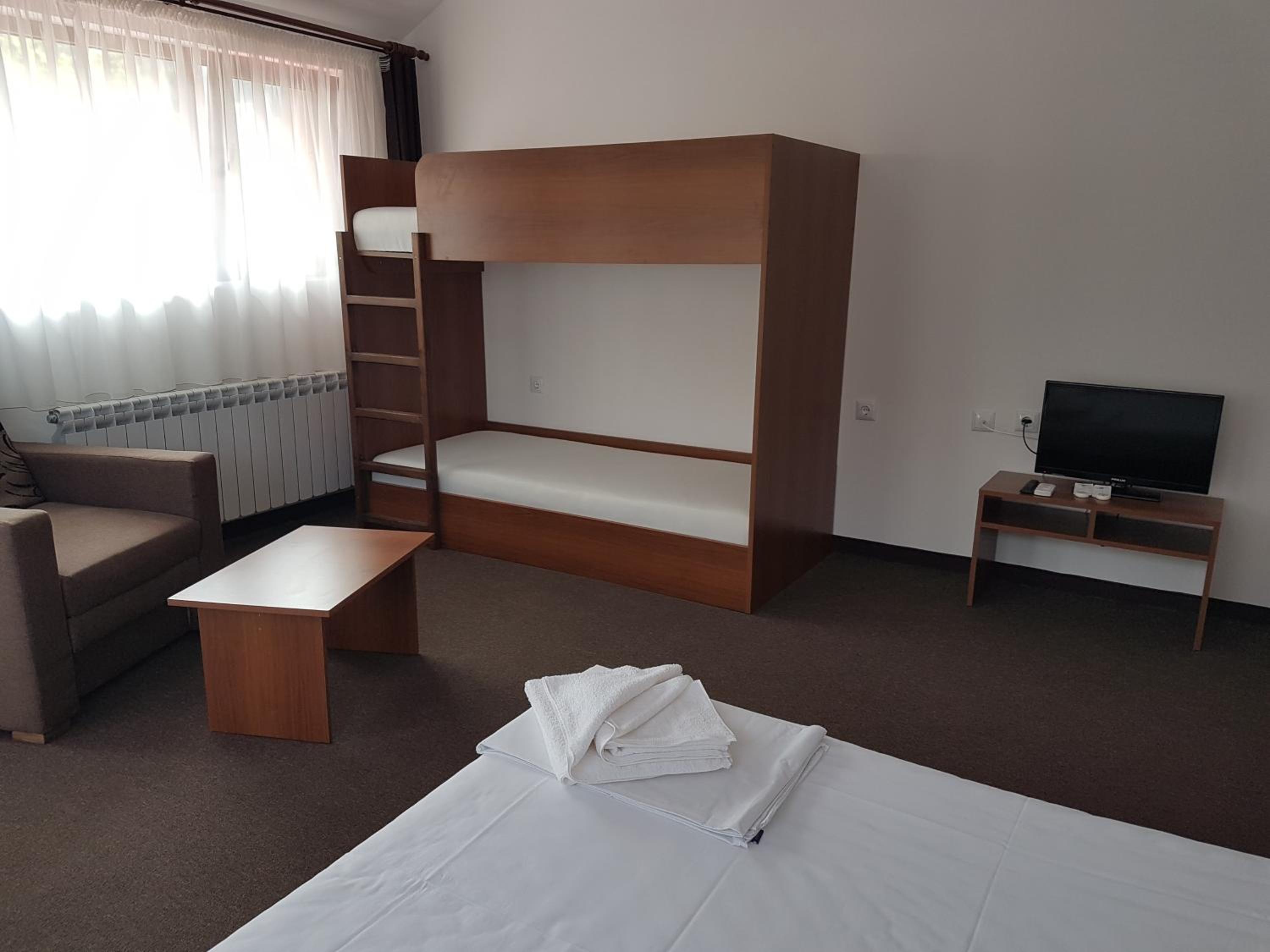 Double Room with Bunk Bed and Balcony (2 Adults + 2 Children) photo 3