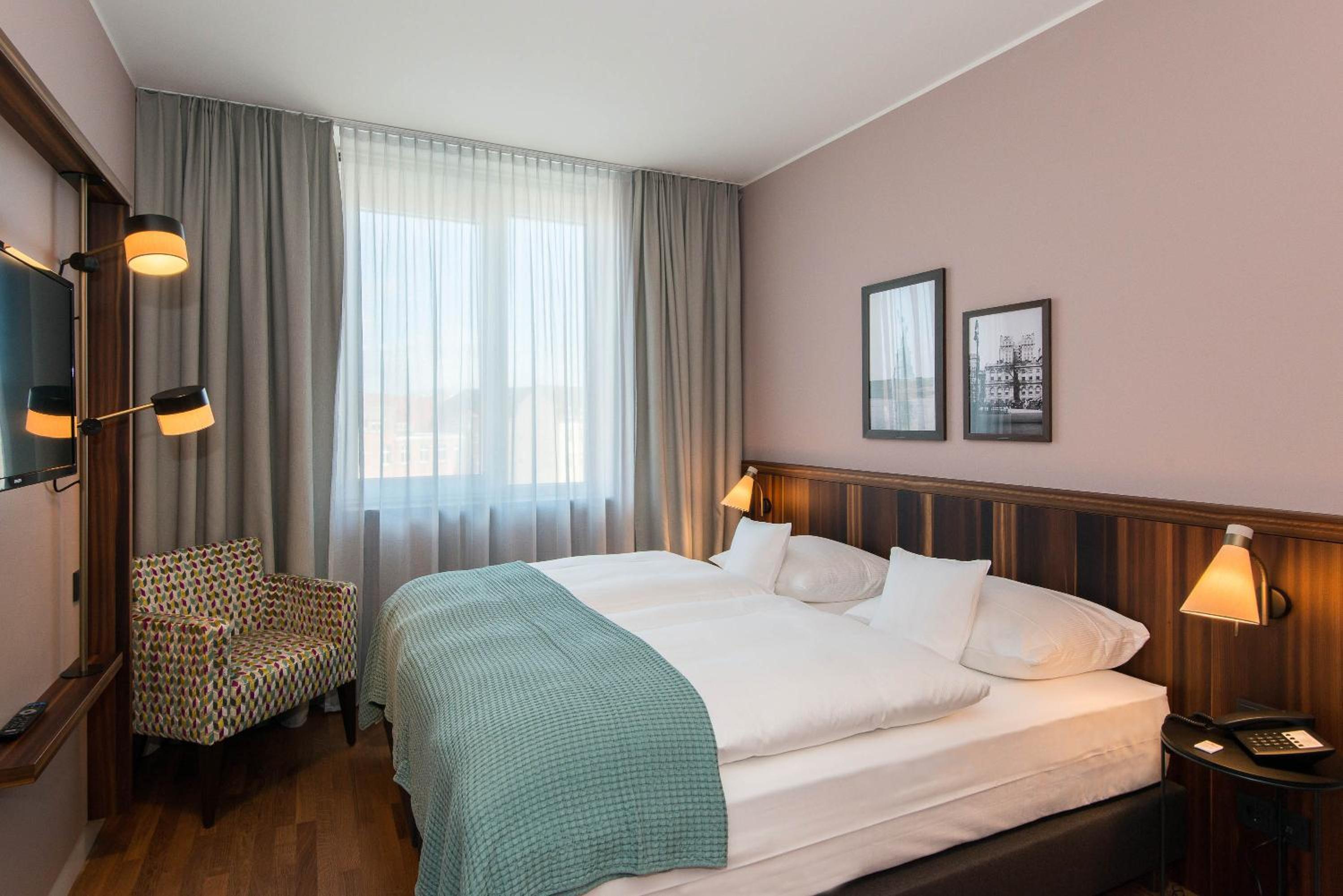 City-View-Room  photo 3