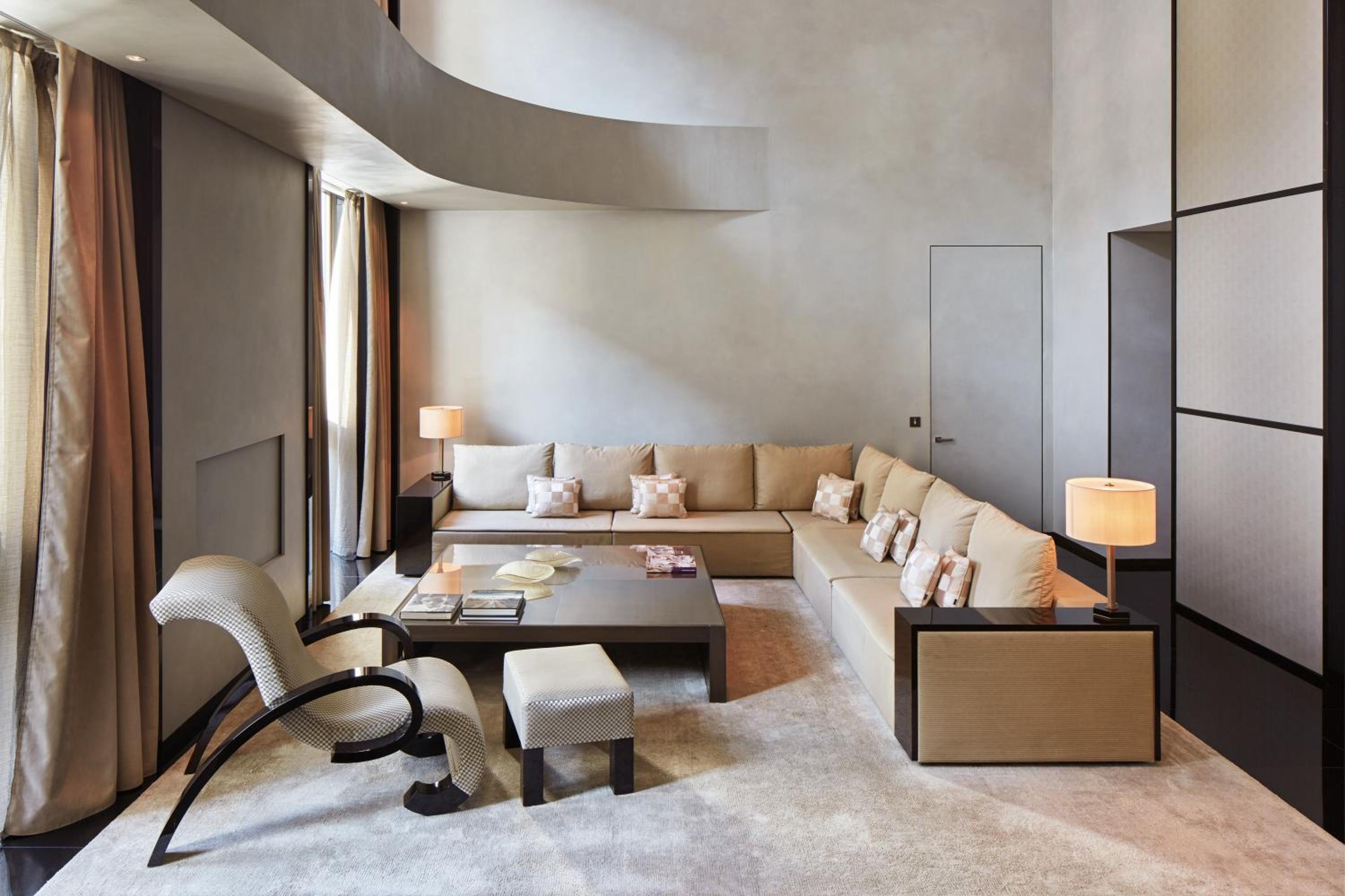 Signature Suite (Non Smoking)