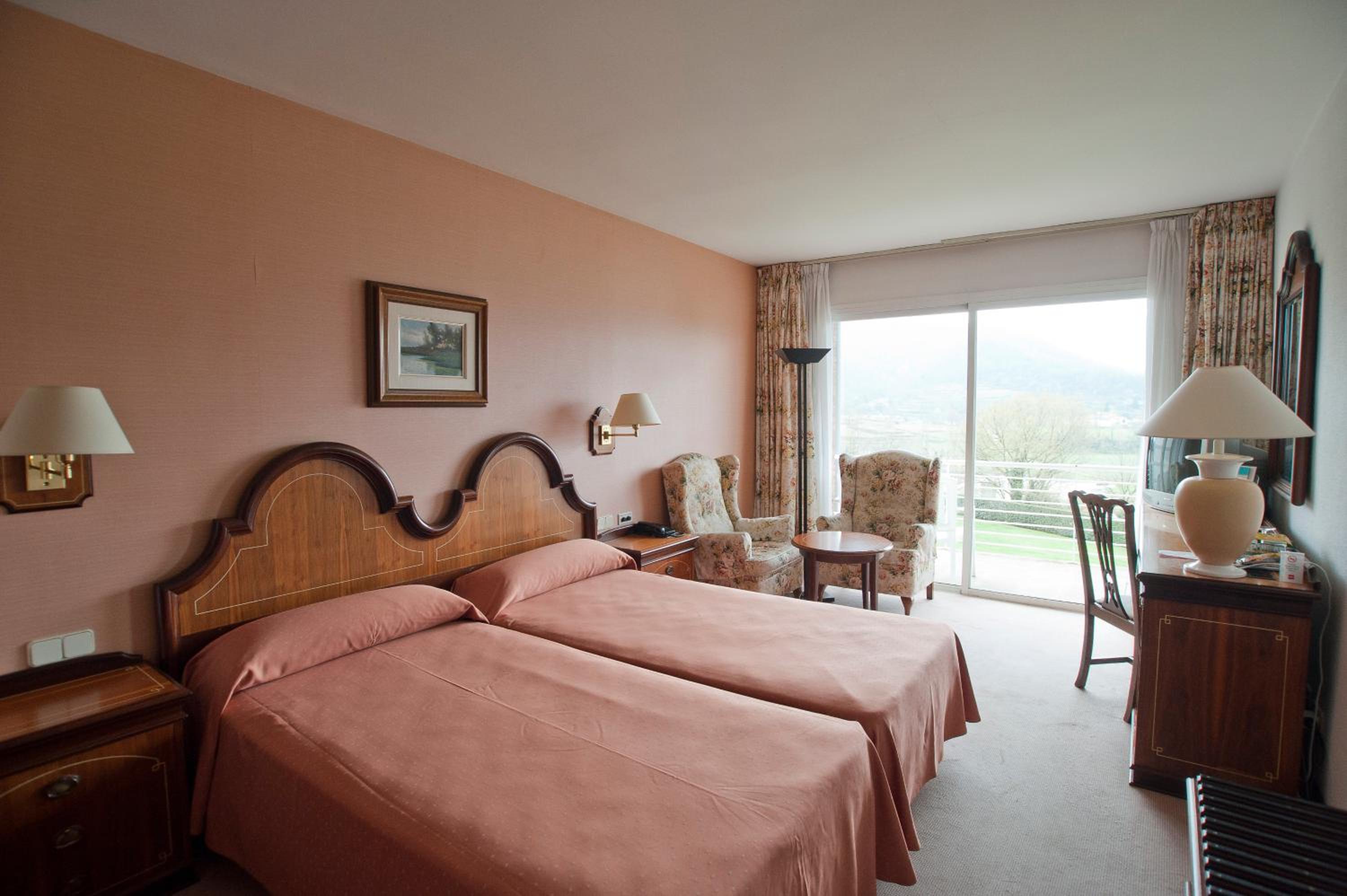 Twin Room - Photo 1