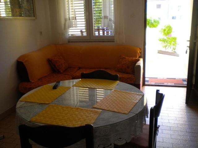 Apartment - Ground Floor photo 2