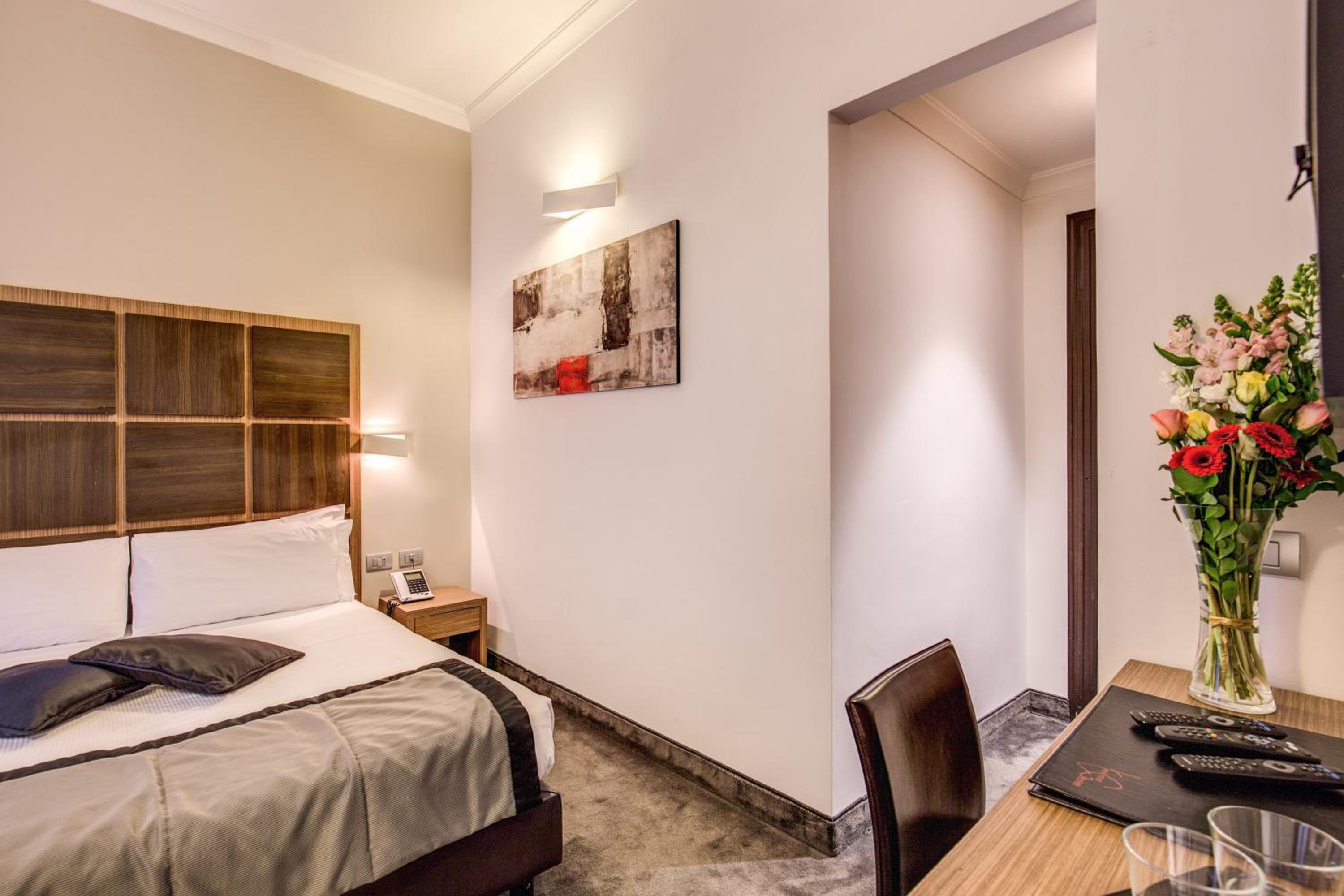 Superior Double or Twin Room photo 3