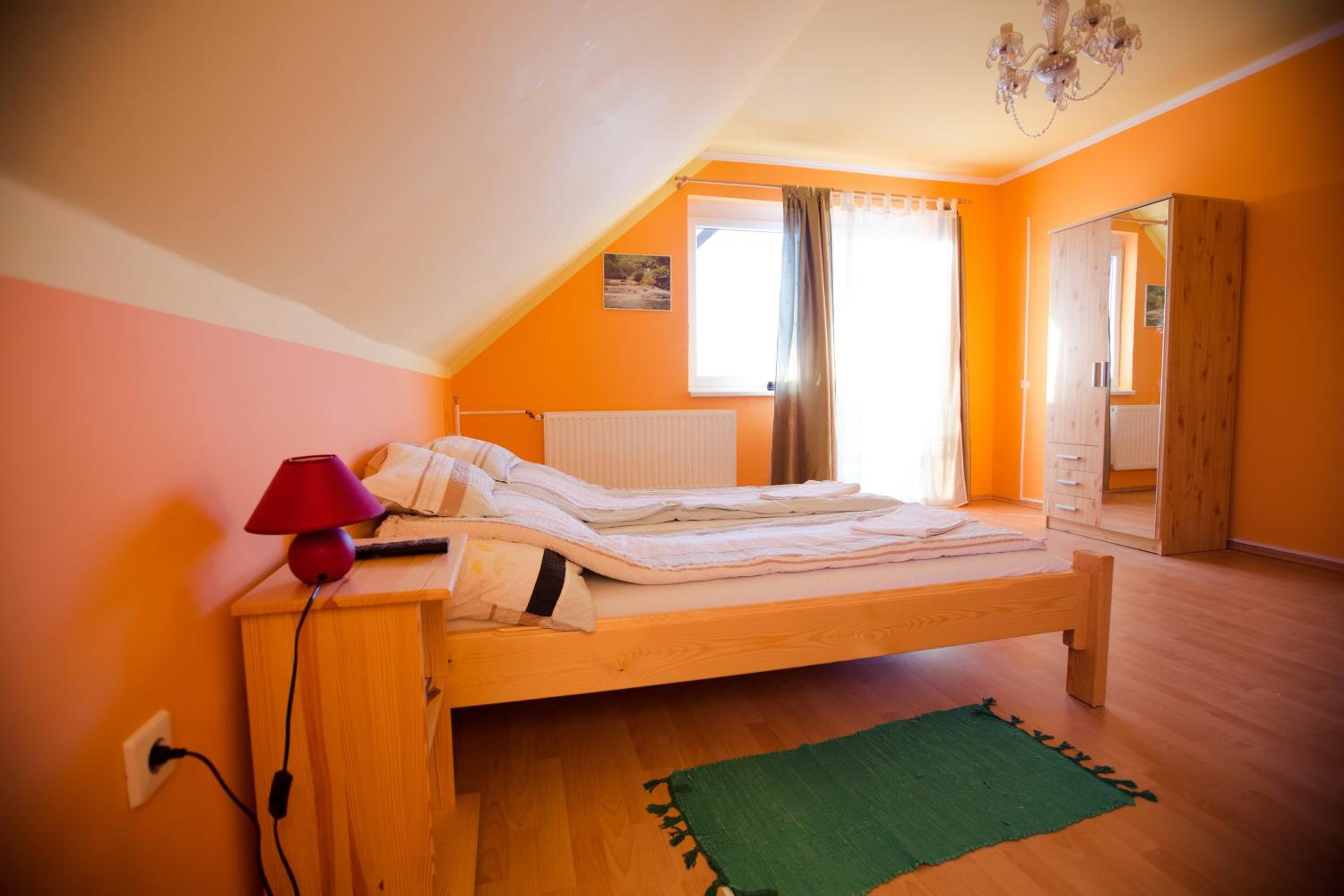 Quadruple Room with Shared Bathroom photo 3