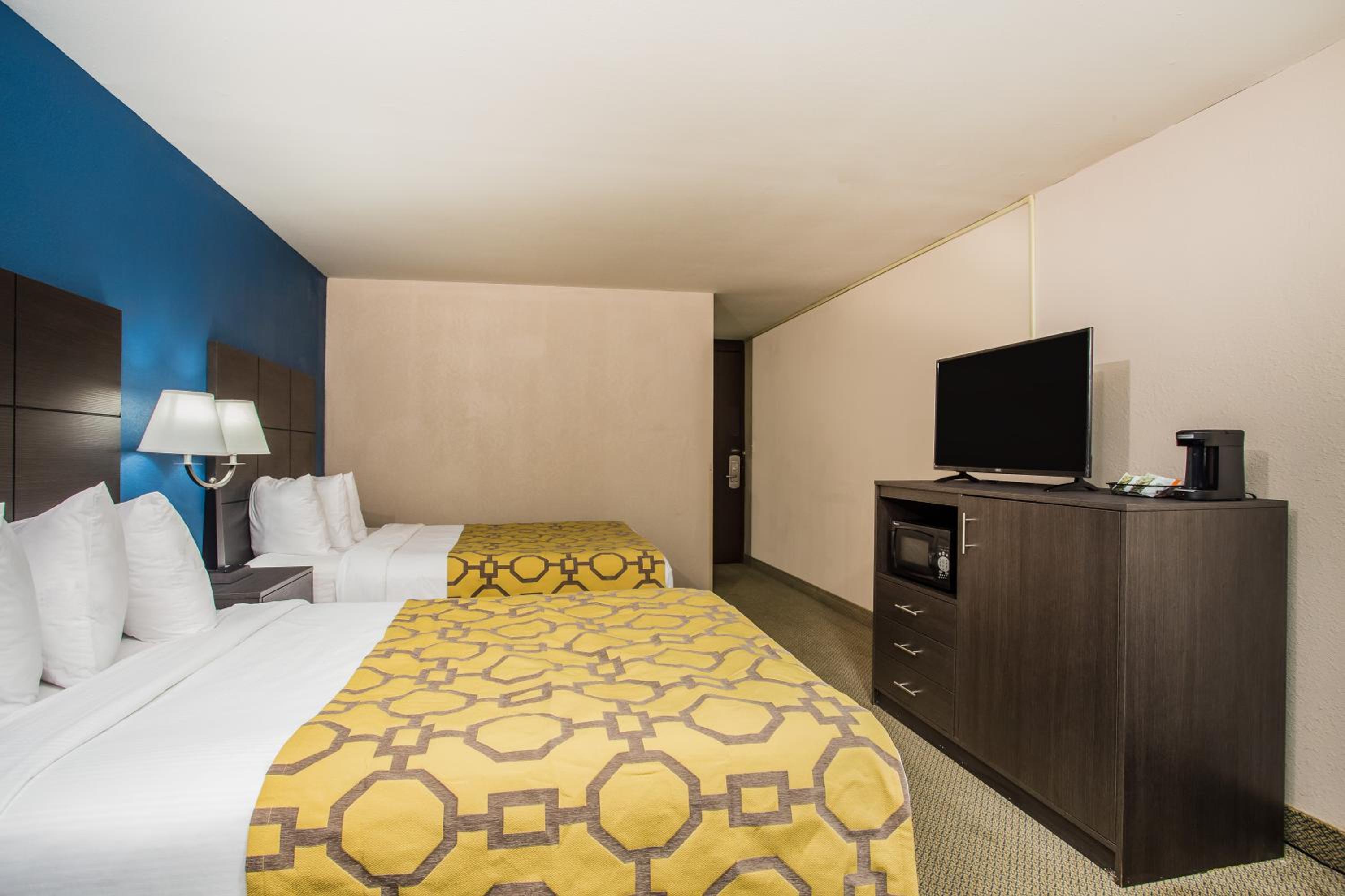 Double Room with Two Double Beds - Non-Smoking photo 3
