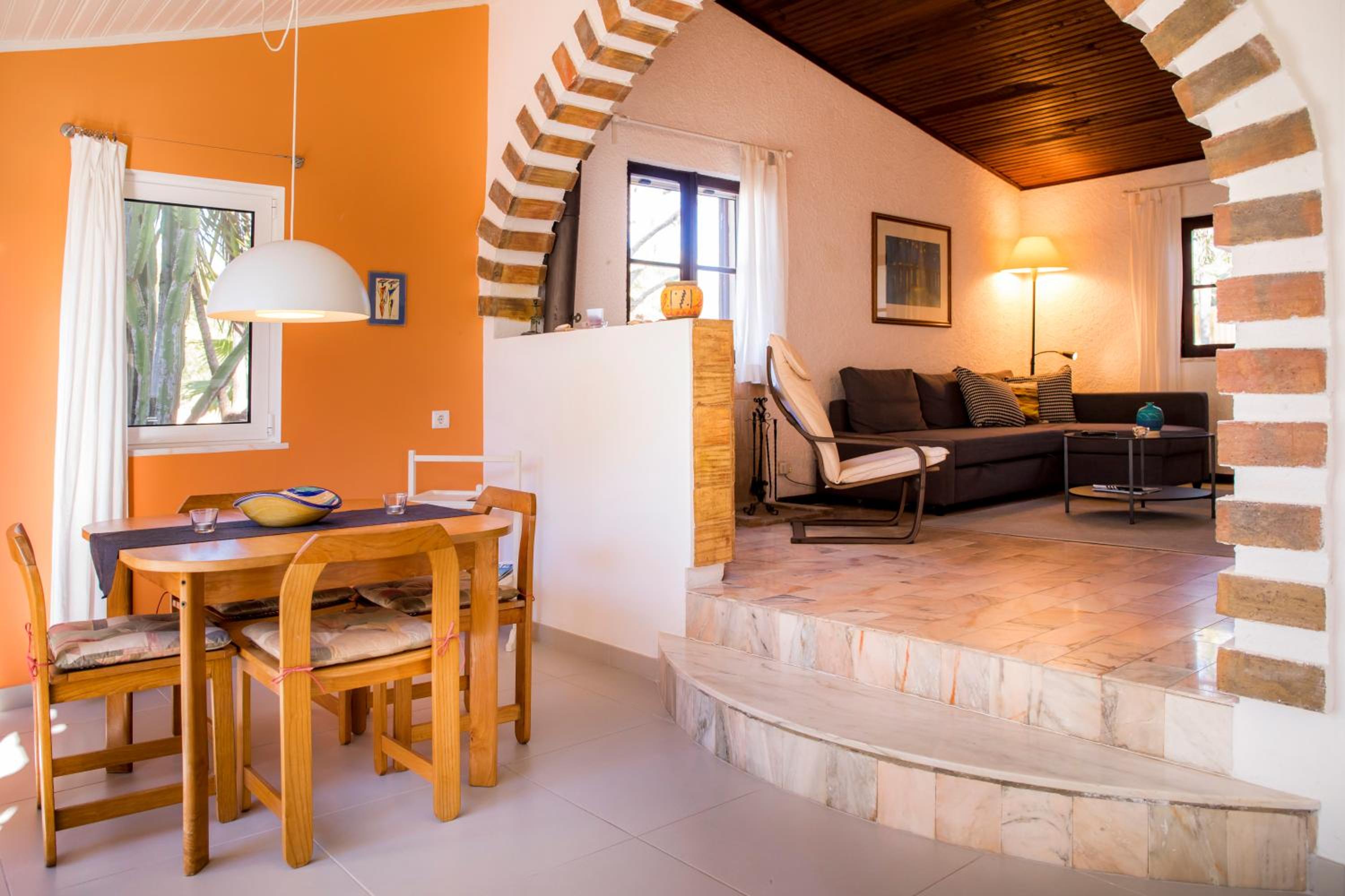 One-Bedroom House with Terrace and Pool View