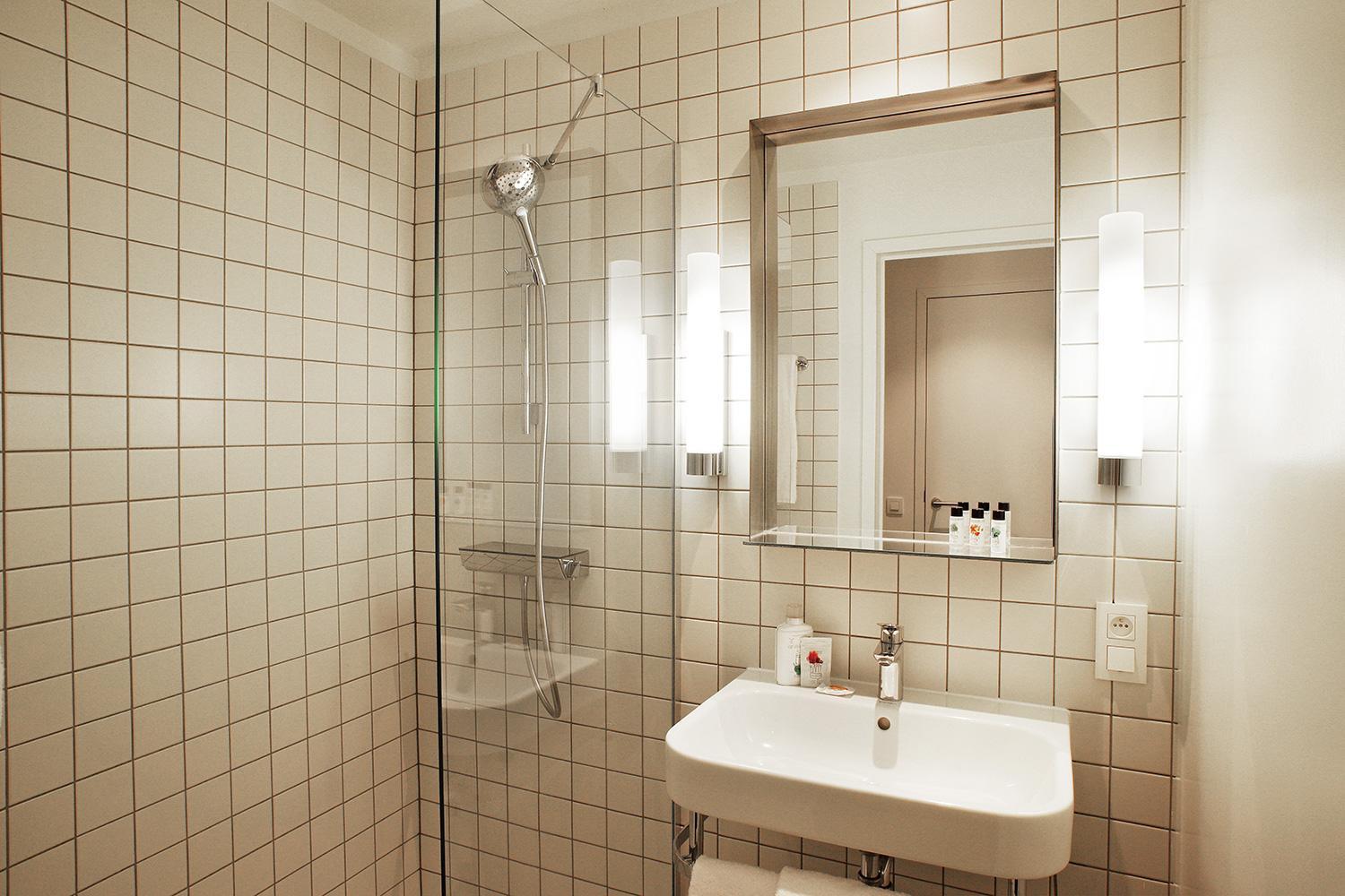 Double Room - Photo 5
