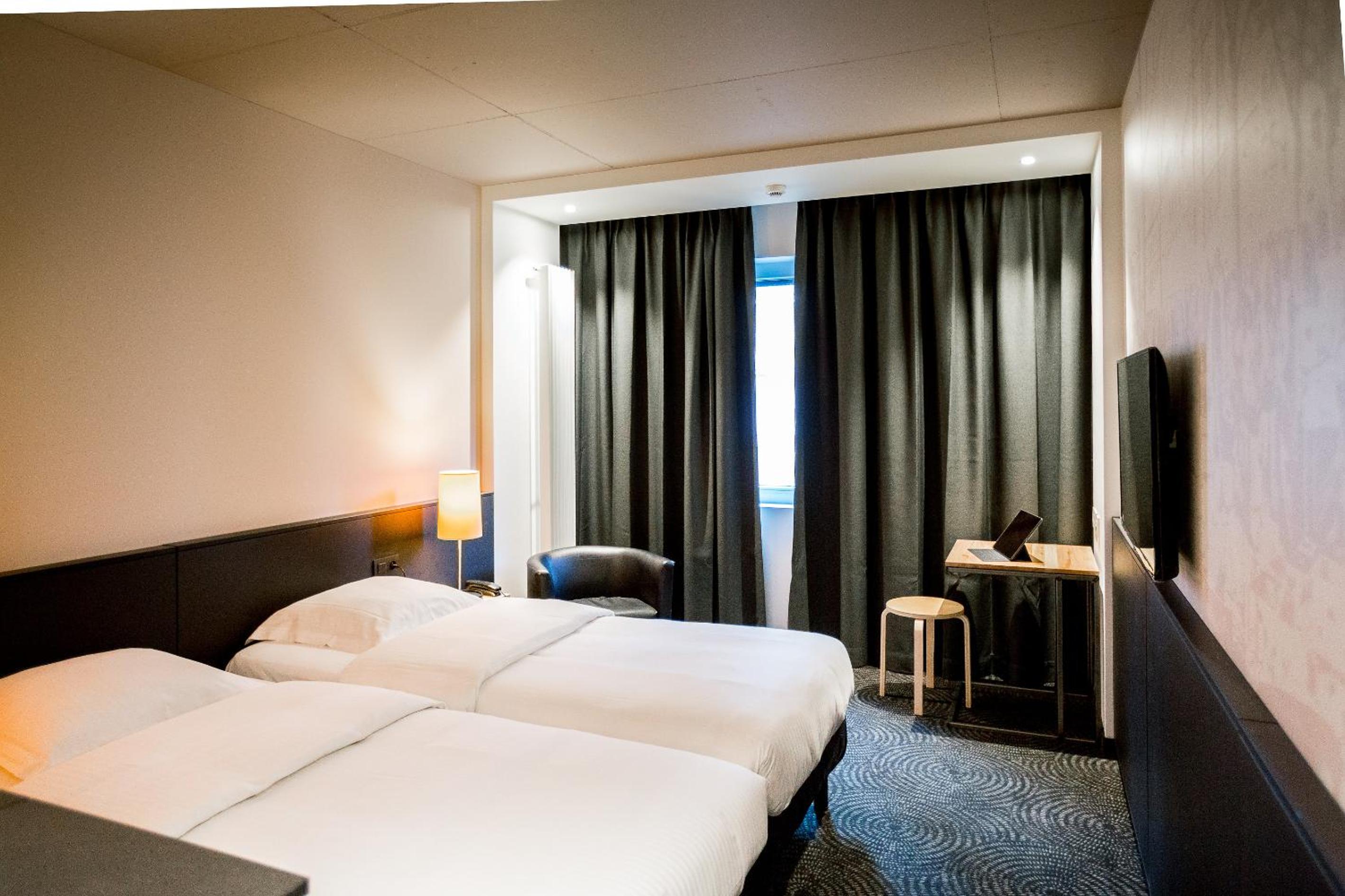Twin Room - Photo 3