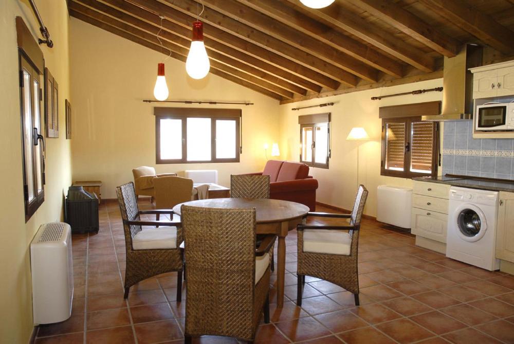 Casa de cuatro habitaciones