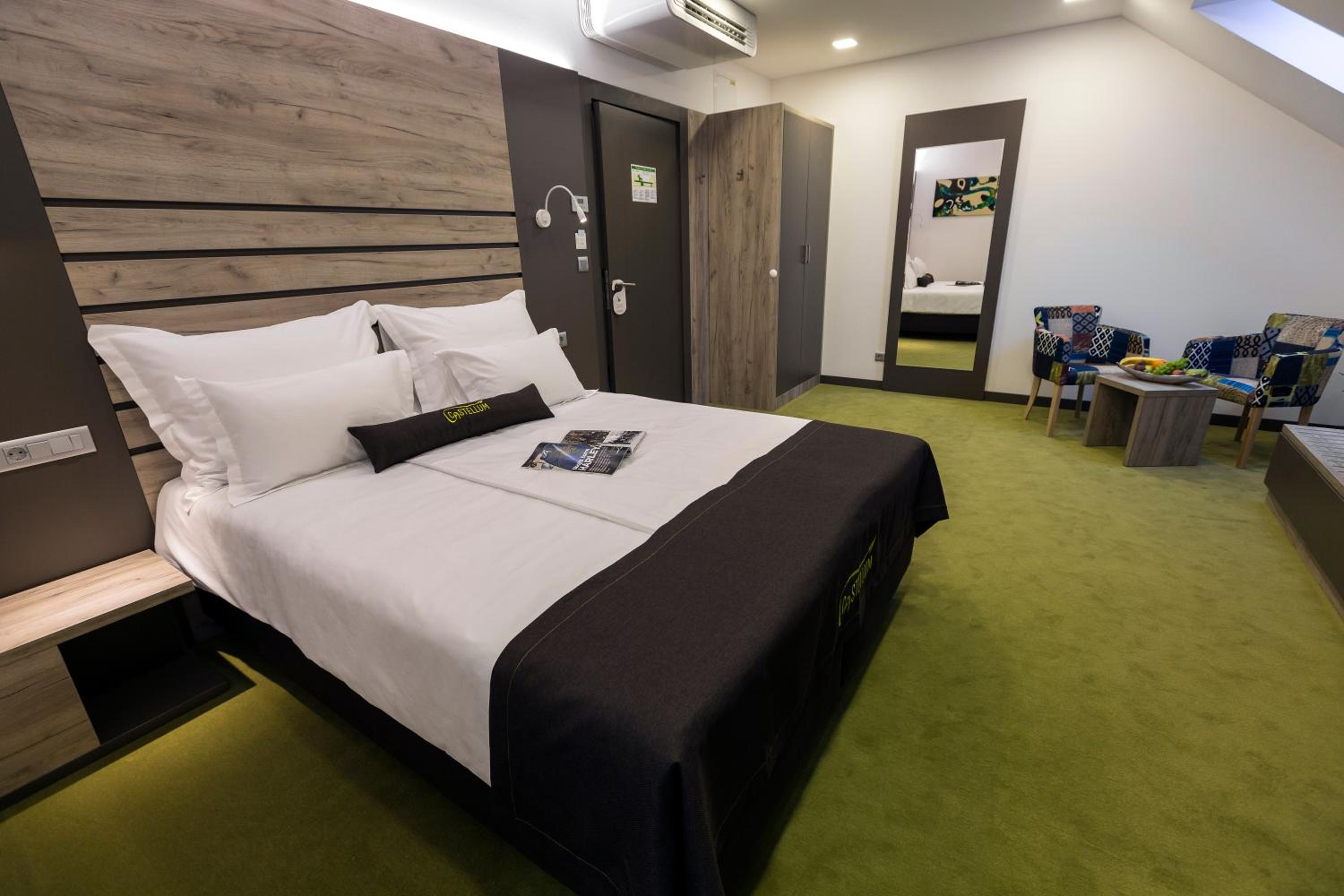 Standard Double or Twin Room - Photo 1