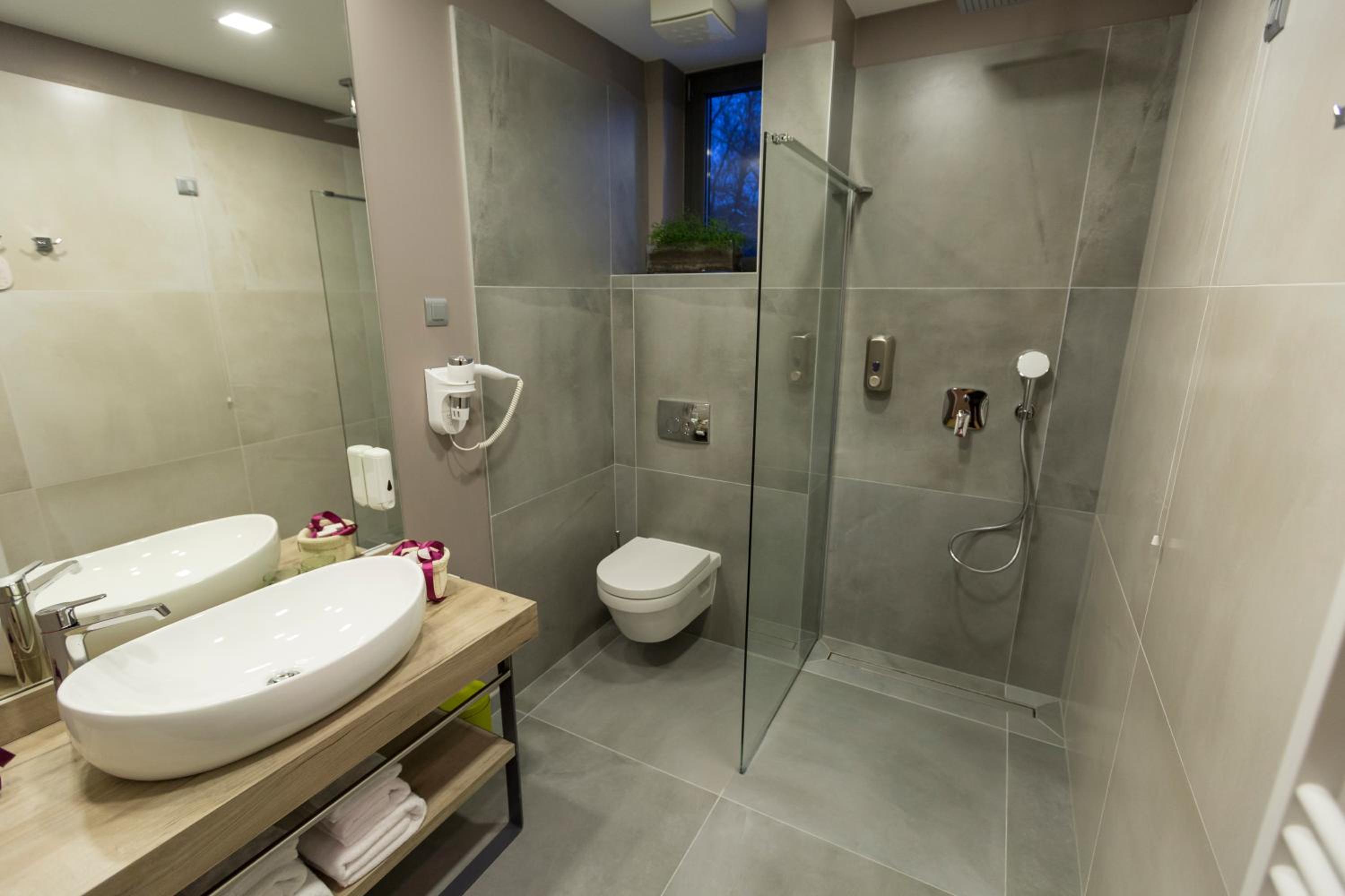 Superior Double or Twin Room with Castle View - Photo 3
