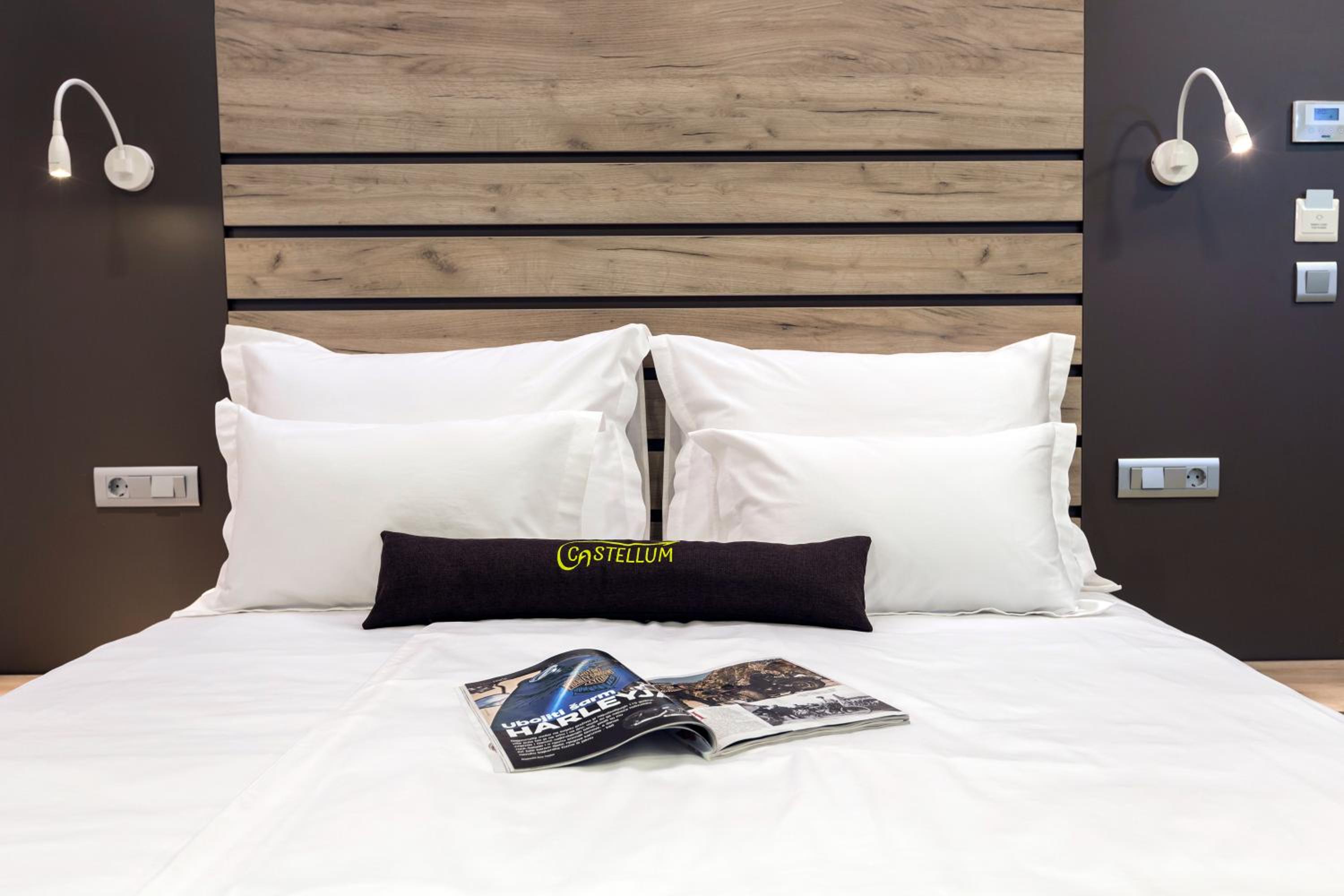 Standard Double or Twin Room - Photo 3