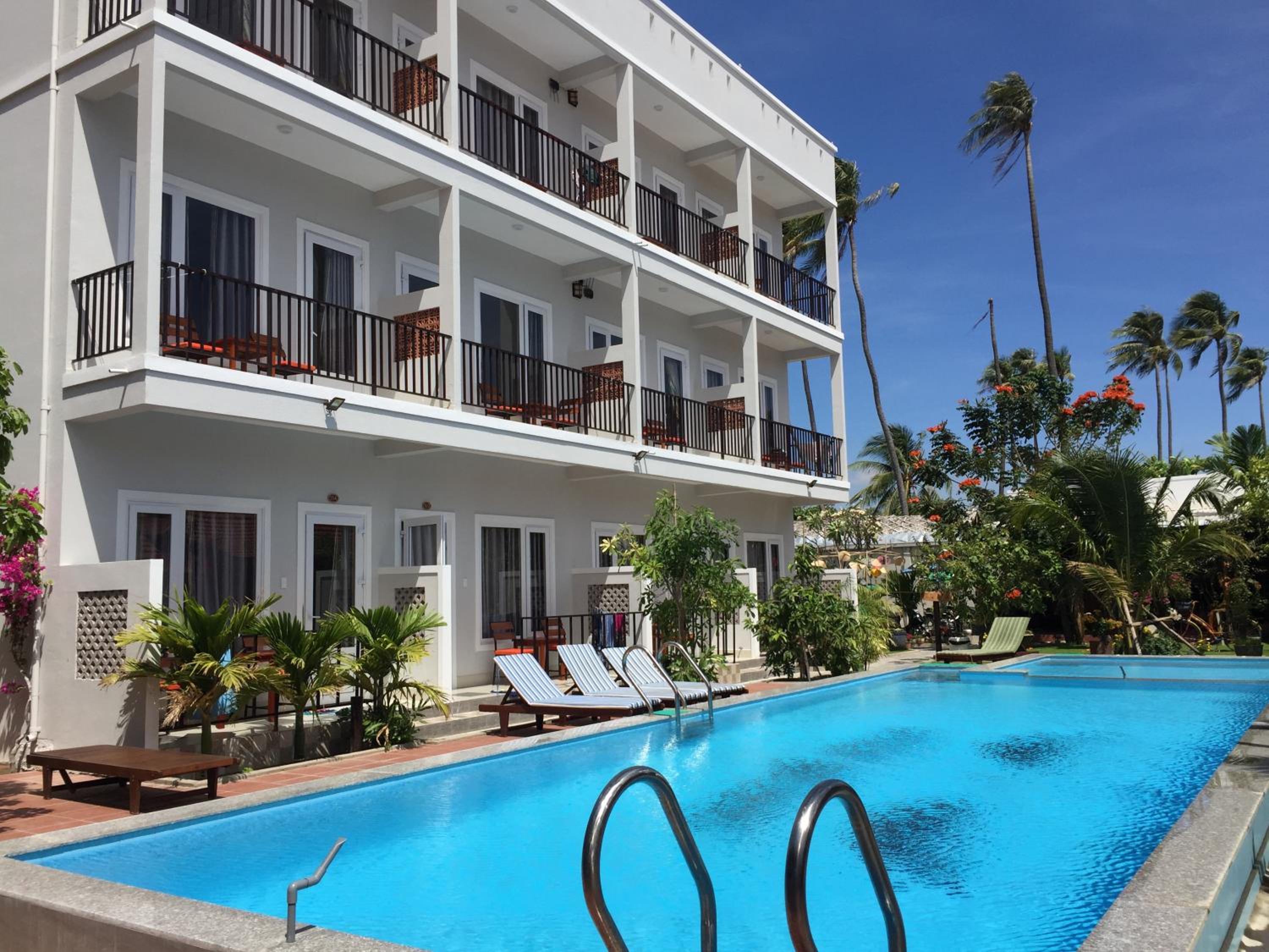 King Room with Pool View photo 2