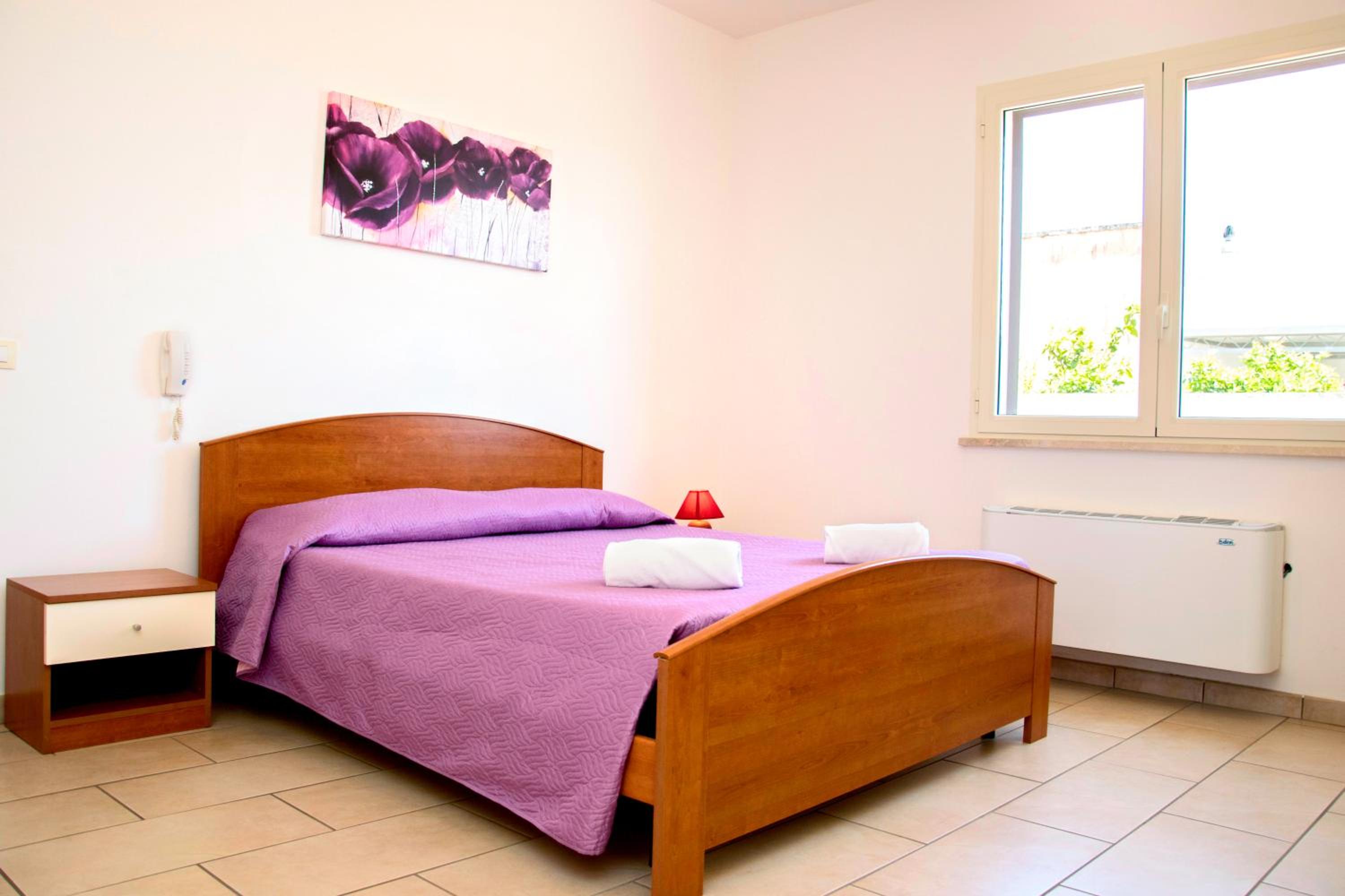 Three-Bedroom Apartment with Balcony photo 1